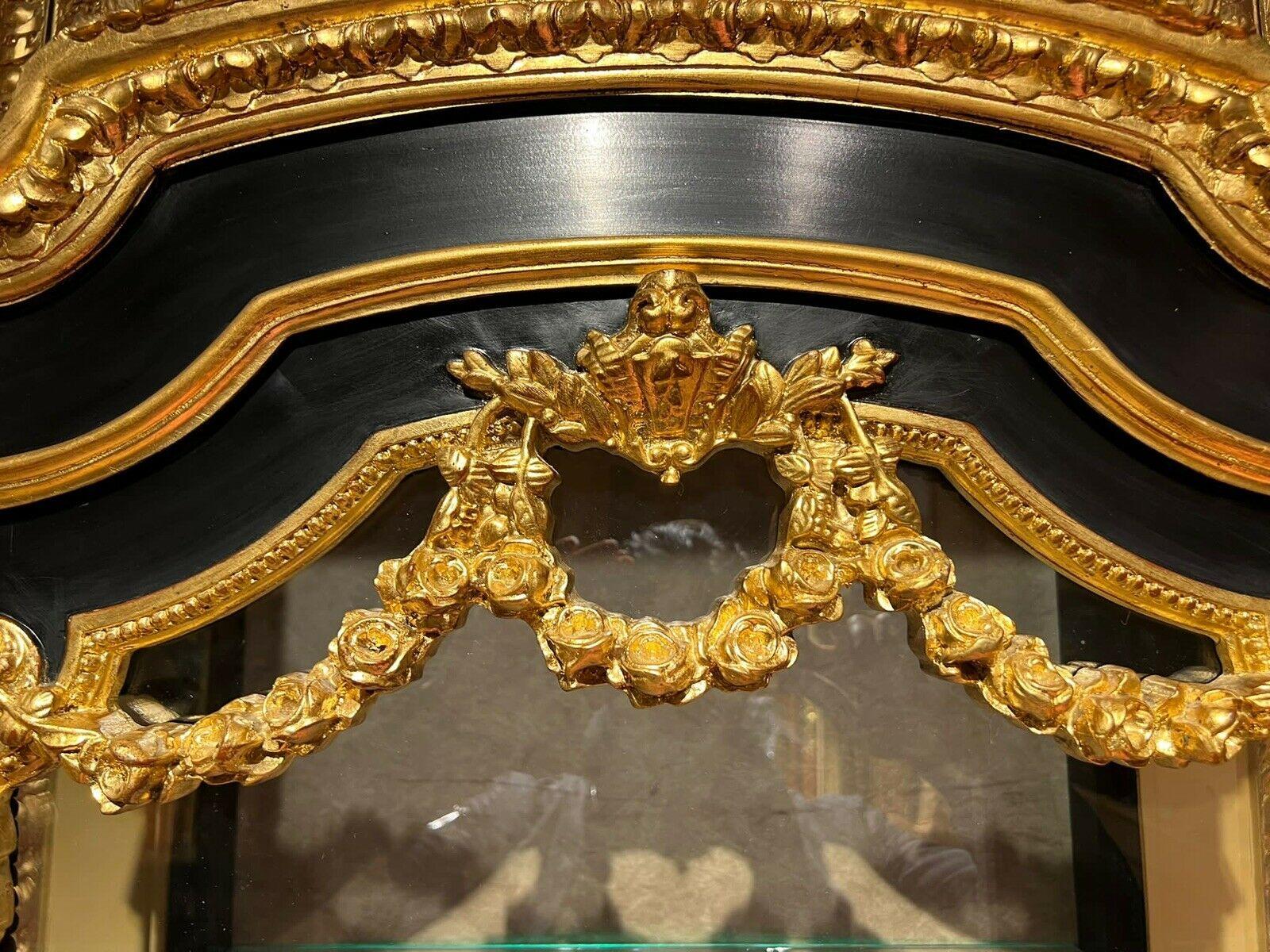 Elegant French Showcase antique Louis XVI Age 20th Century Beech Black / Gold 3