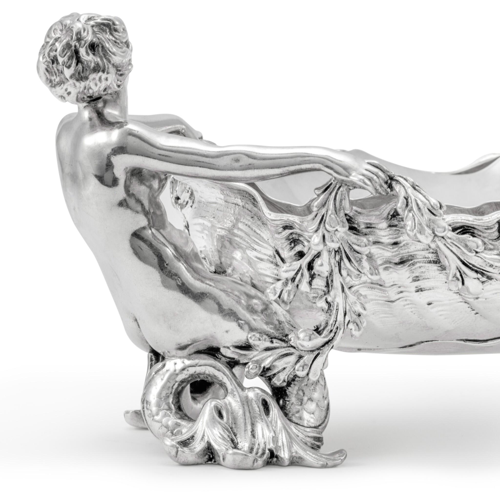 Elegante centro de mesa francés bañado en plata de Christofle Francés en venta