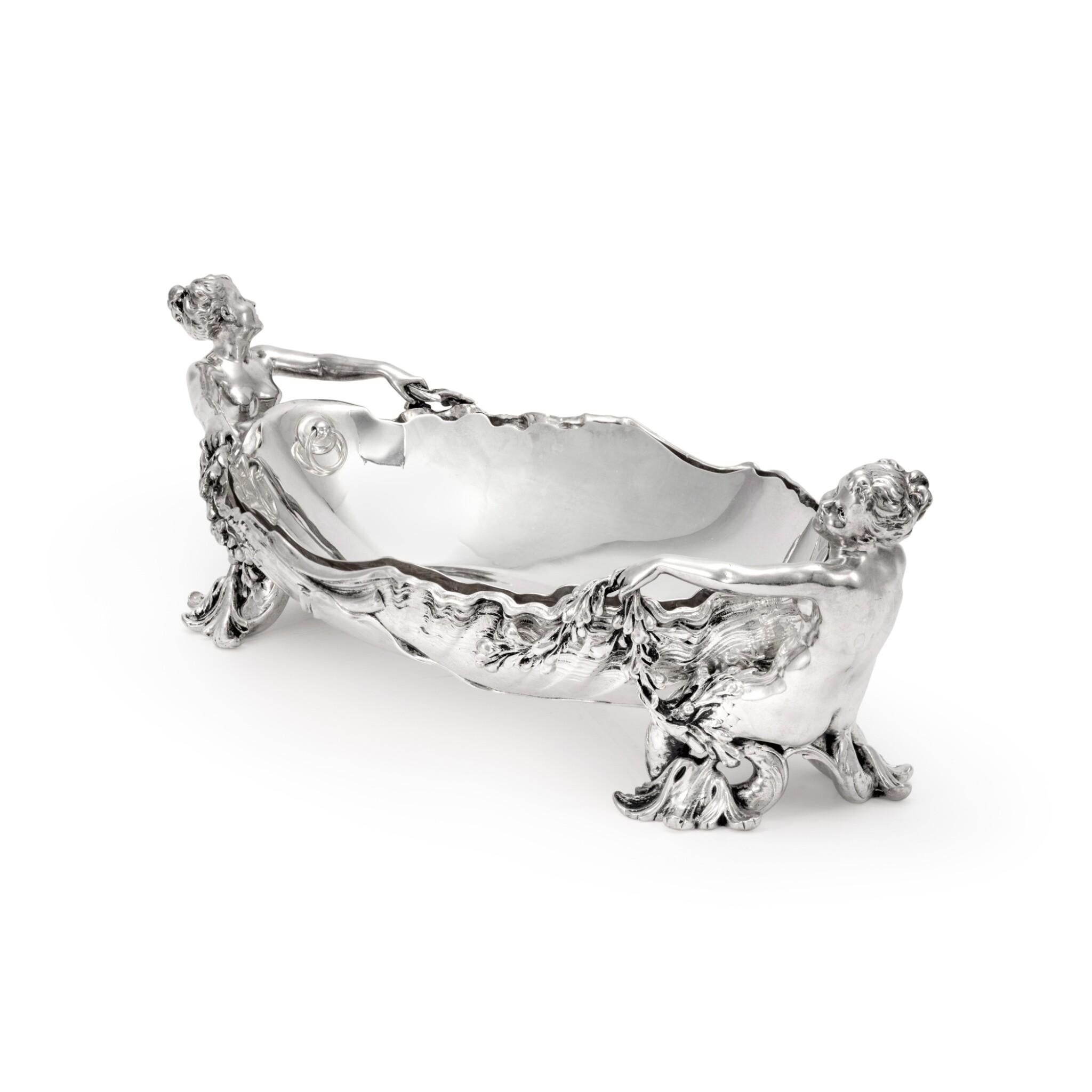 Elegante centro de mesa francés bañado en plata de Christofle Chapado en plata en venta