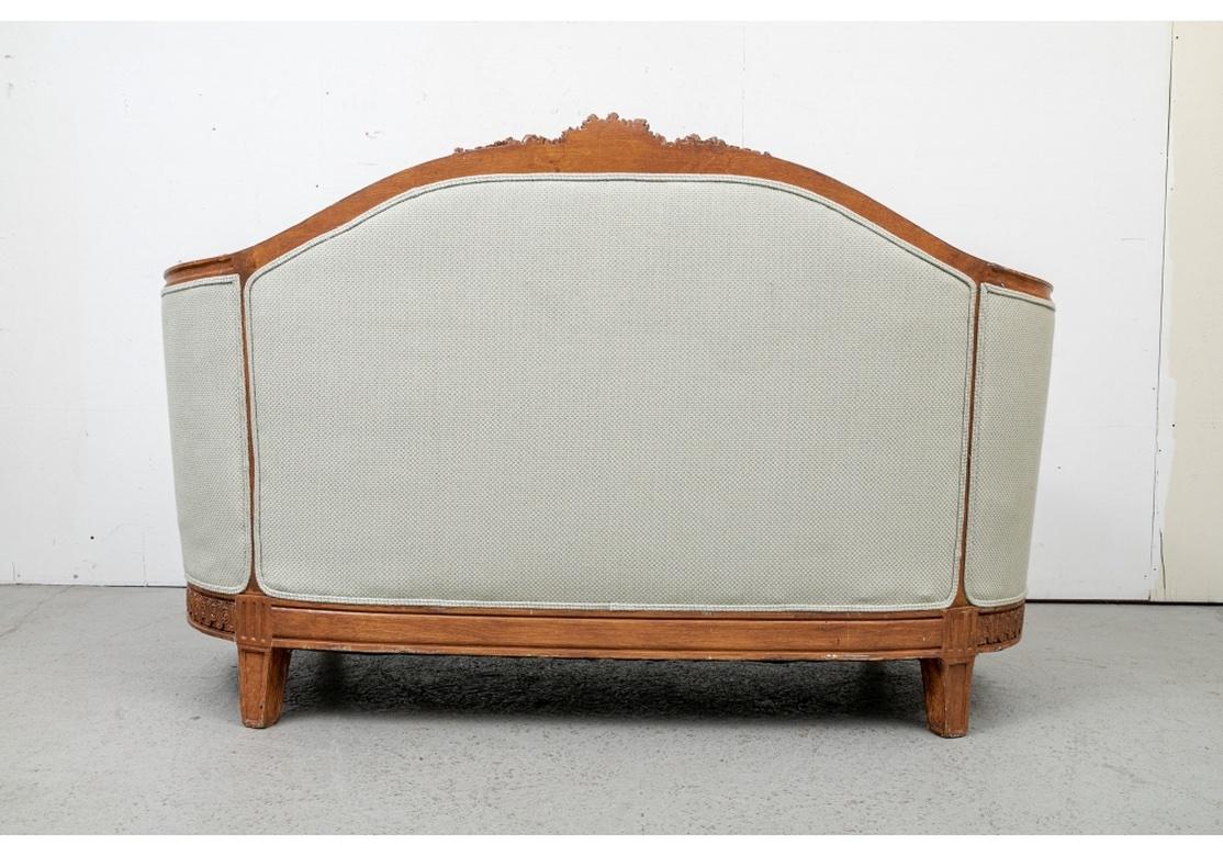 Geschnitztes Sofa im französischen Stil (20. Jahrhundert) im Angebot