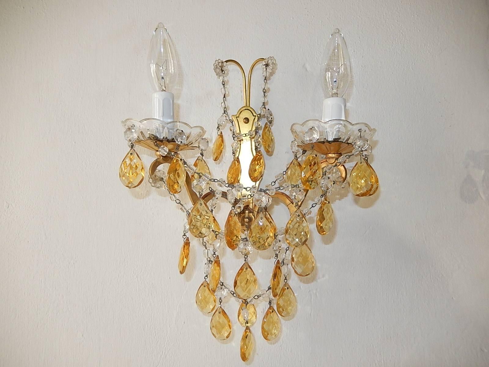 Elegant French Yellow Crystal Prisms Swags Sconces, circa 1920 In Good Condition In Modena (MO), Modena (Mo)