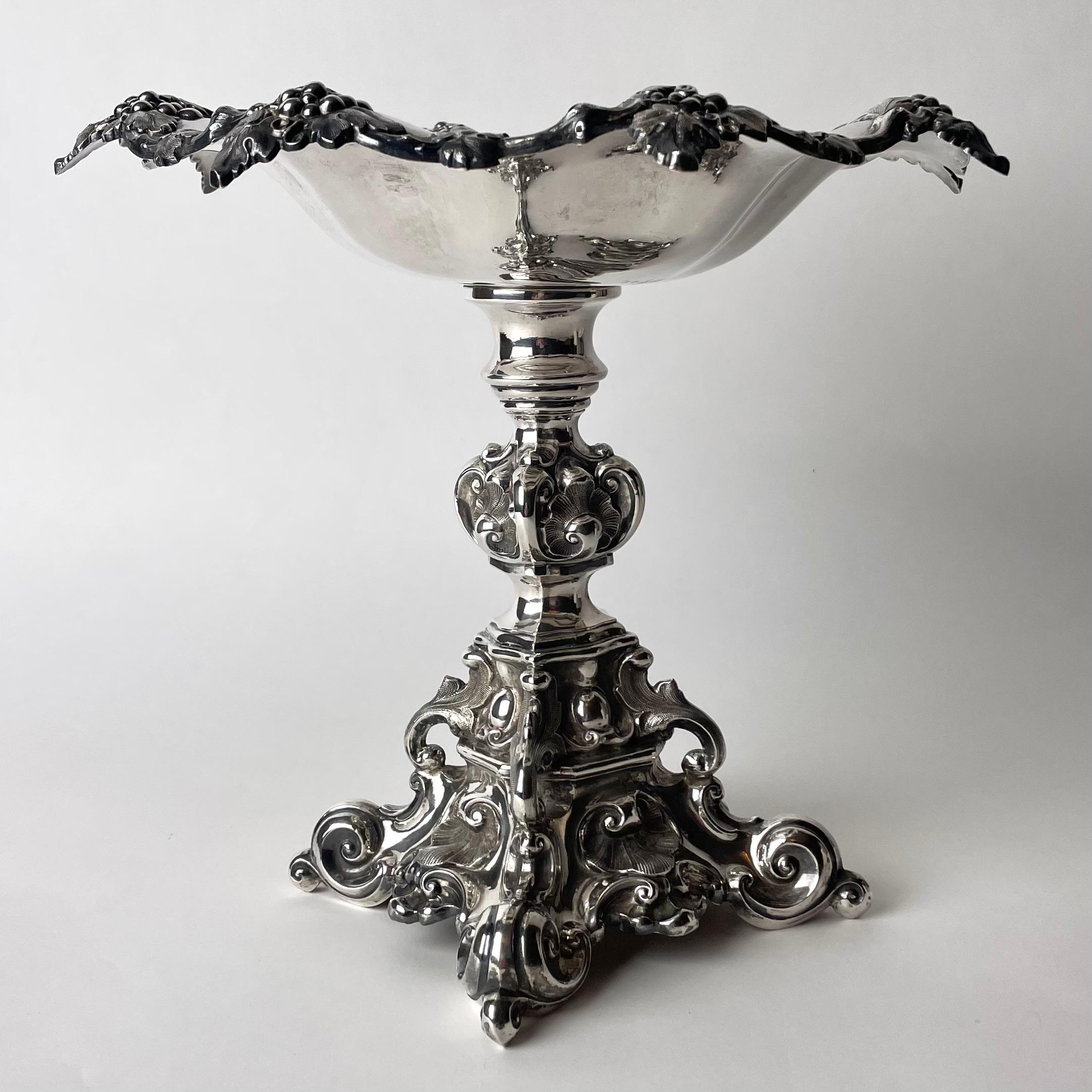 Rococo Revival Elegant Fruit Bowl in hallmarked silver from Gothenburg, Sweden dated 1858 For Sale