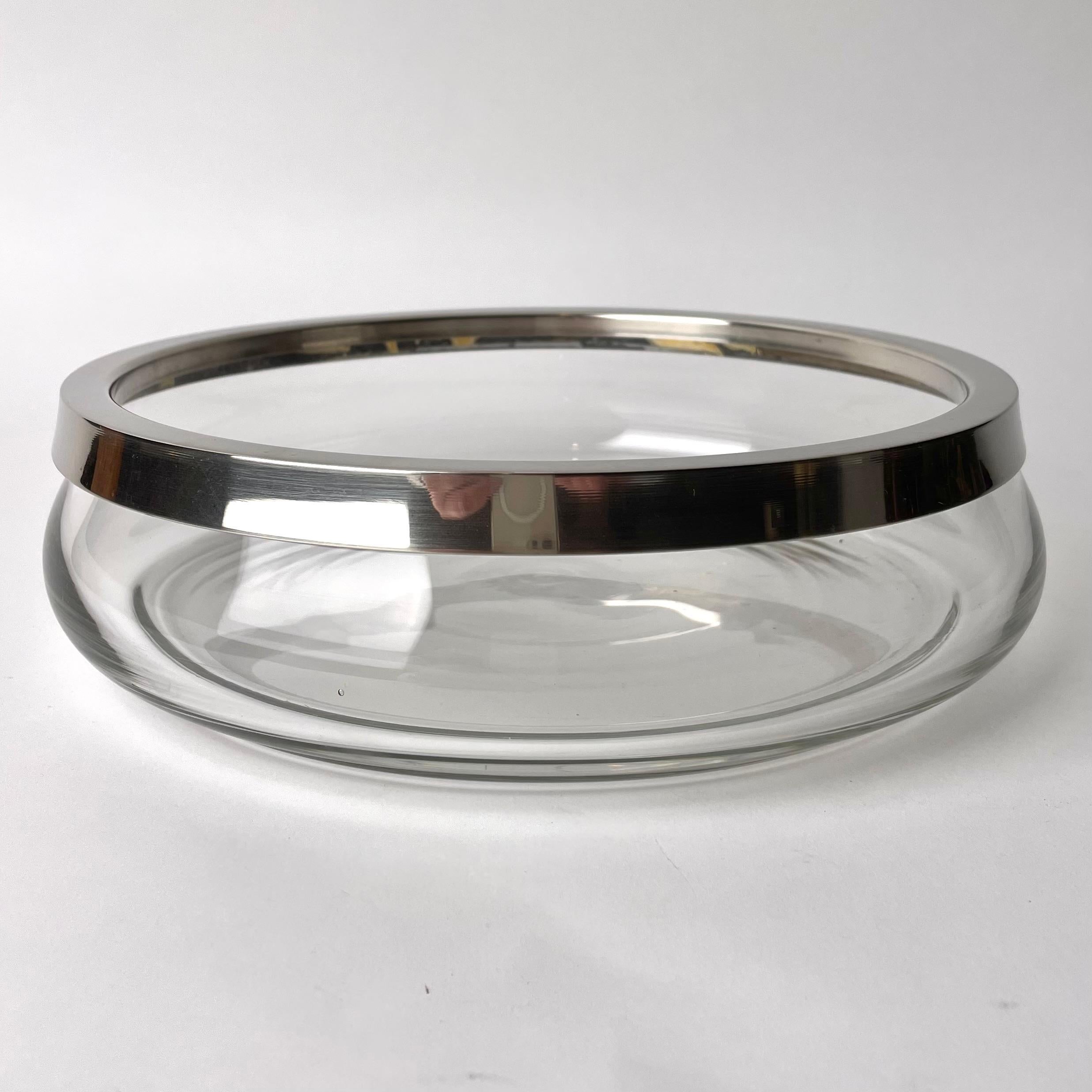 Elegant Fruit or Salad Bowl in glass and chrome. Art Deco, 1920s-1930s In period design.

Wear consistent with age and use 