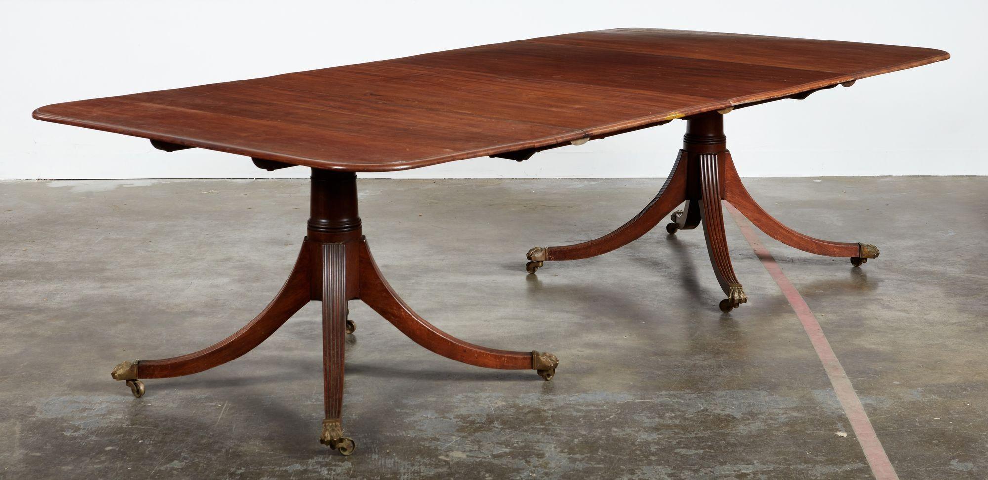 Acajou Elegance Table de salle à manger géorgienne en acajou en vente