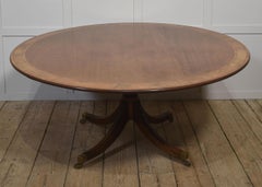 Elegant Georgian-Style Mahogany Pedestal Dining Table