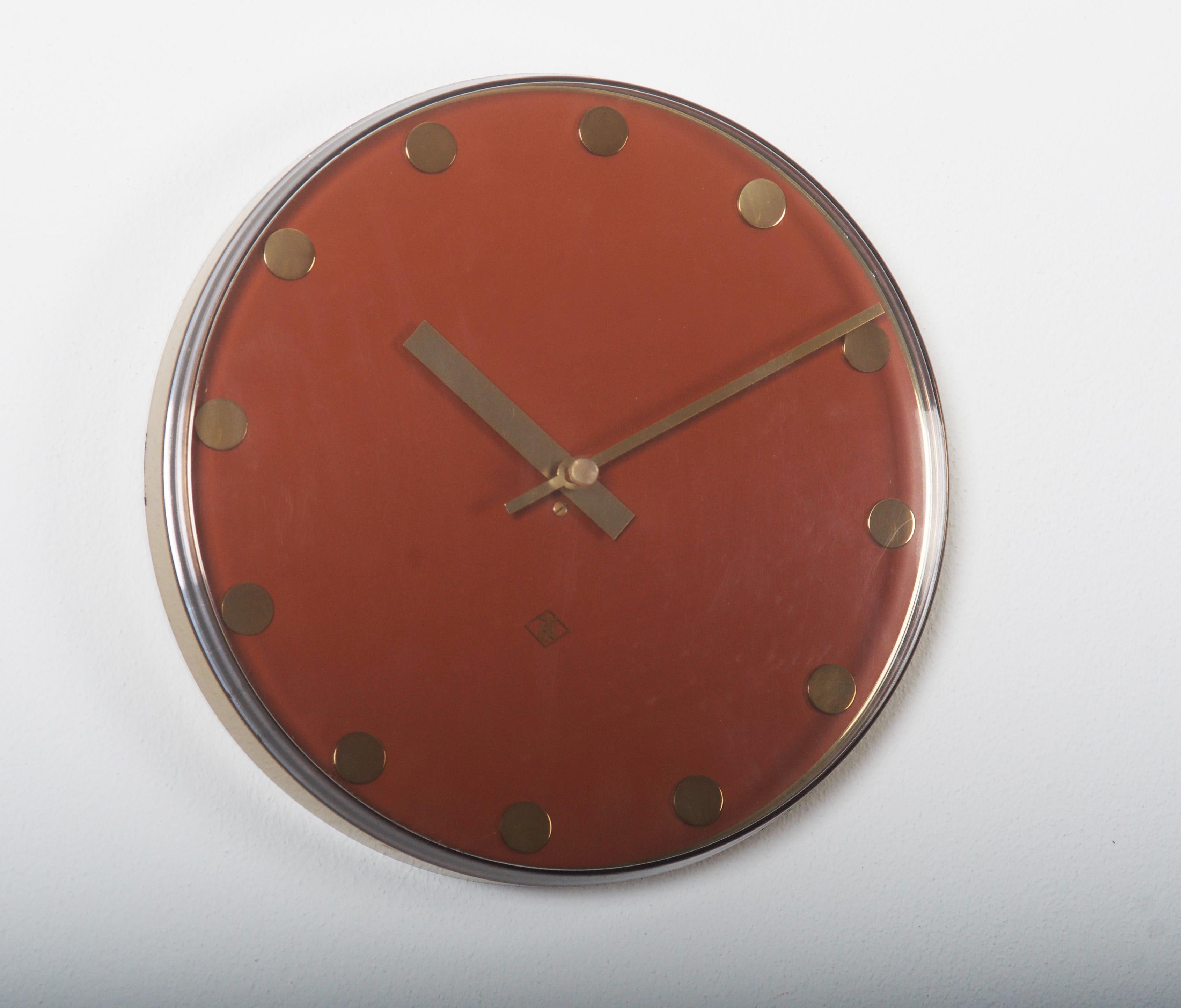 Elegant German Telenorma Electric Wall Clock In Excellent Condition In Vienna, AT
