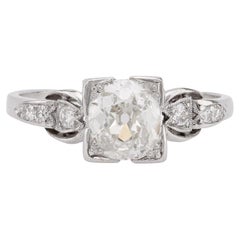 Elegante anillo de compromiso de platino con diamante talla cojín GIA de 0,89 quilates