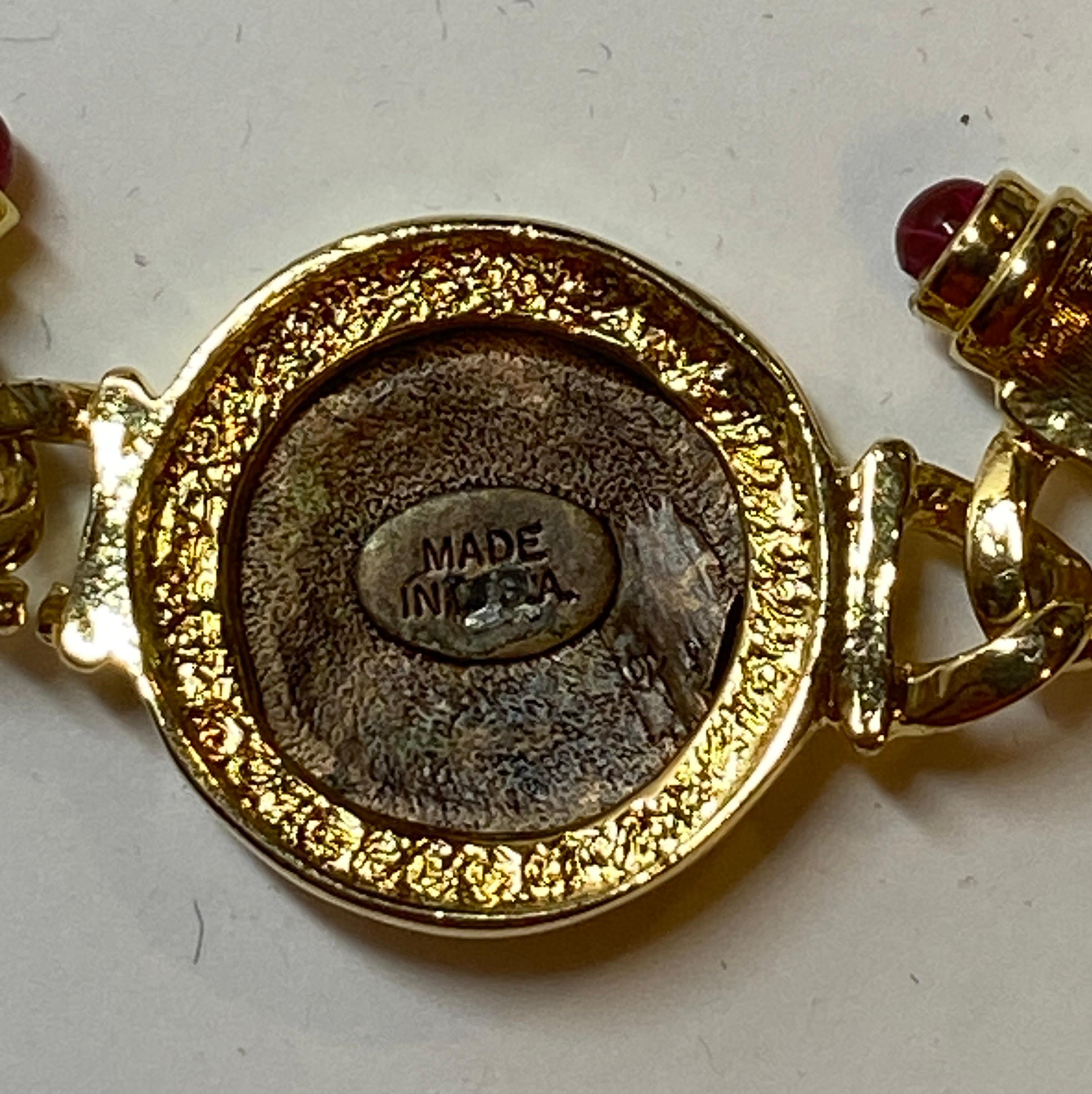 Elegantes vergoldetes Goldarmband „Portrait“ mit mehreren Steinen im Angebot 4