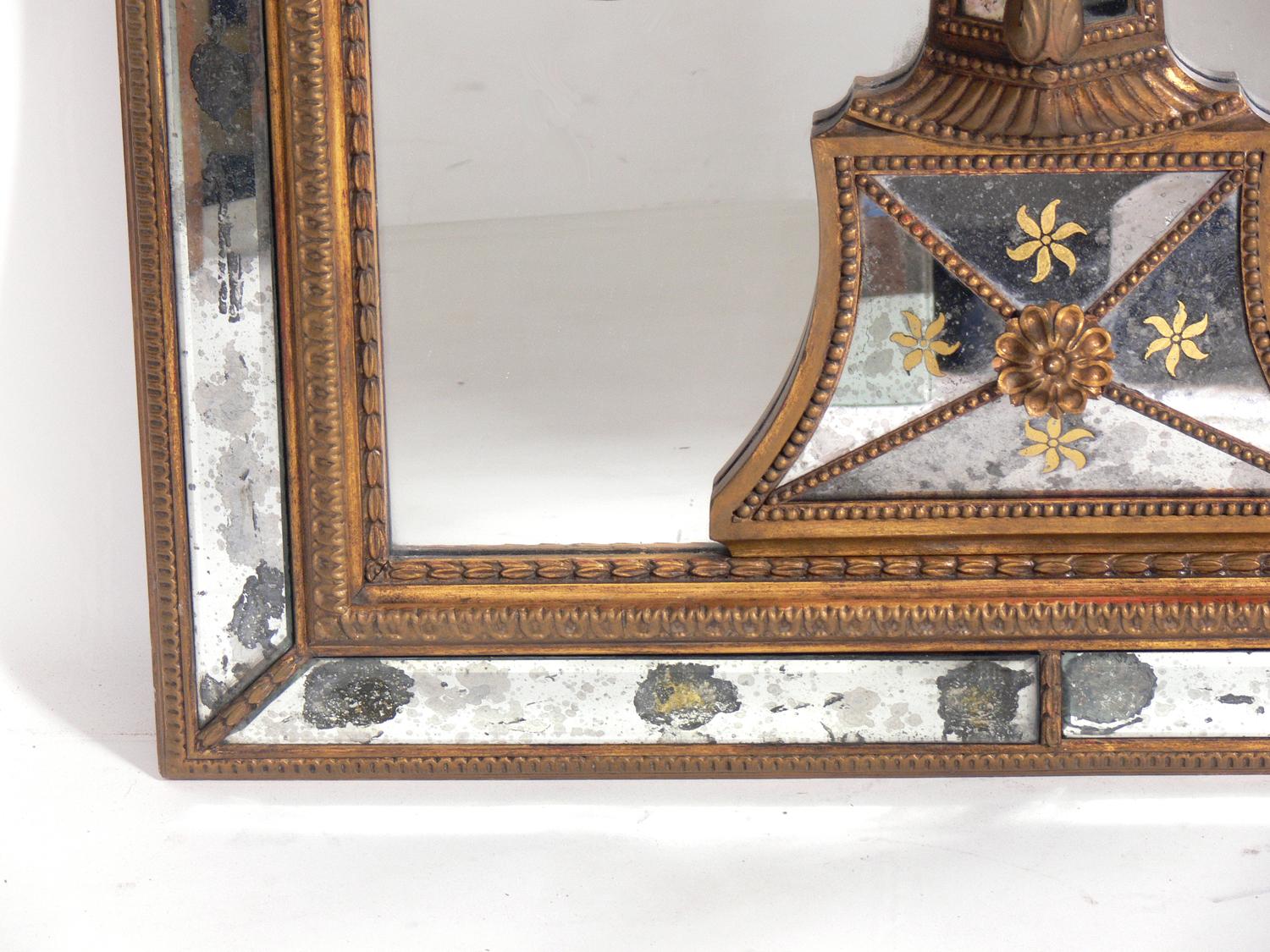 Elegant Gilt Candelabra Mirror In Distressed Condition For Sale In Atlanta, GA