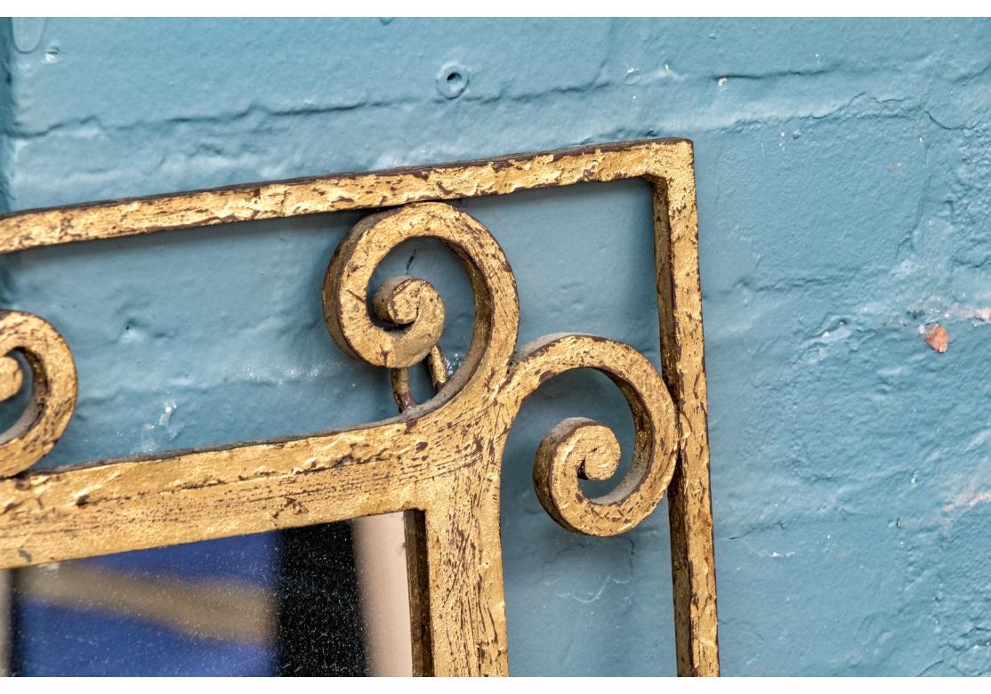 Elegant Gilt Finished Iron Framed Mirror im Zustand „Relativ gut“ im Angebot in Bridgeport, CT
