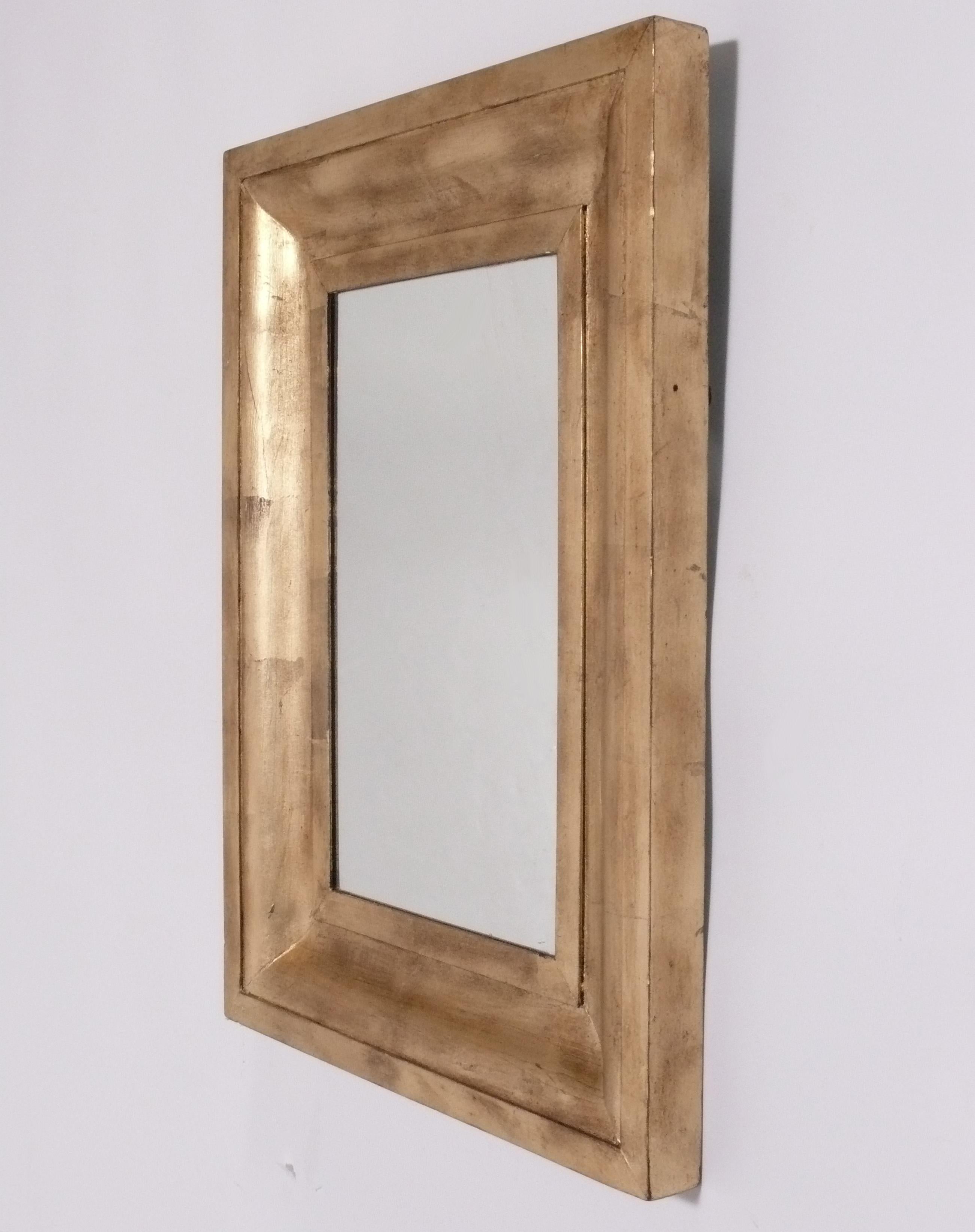 Milieu du XXe siècle Elegants miroirs dorés circa 1950s en vente