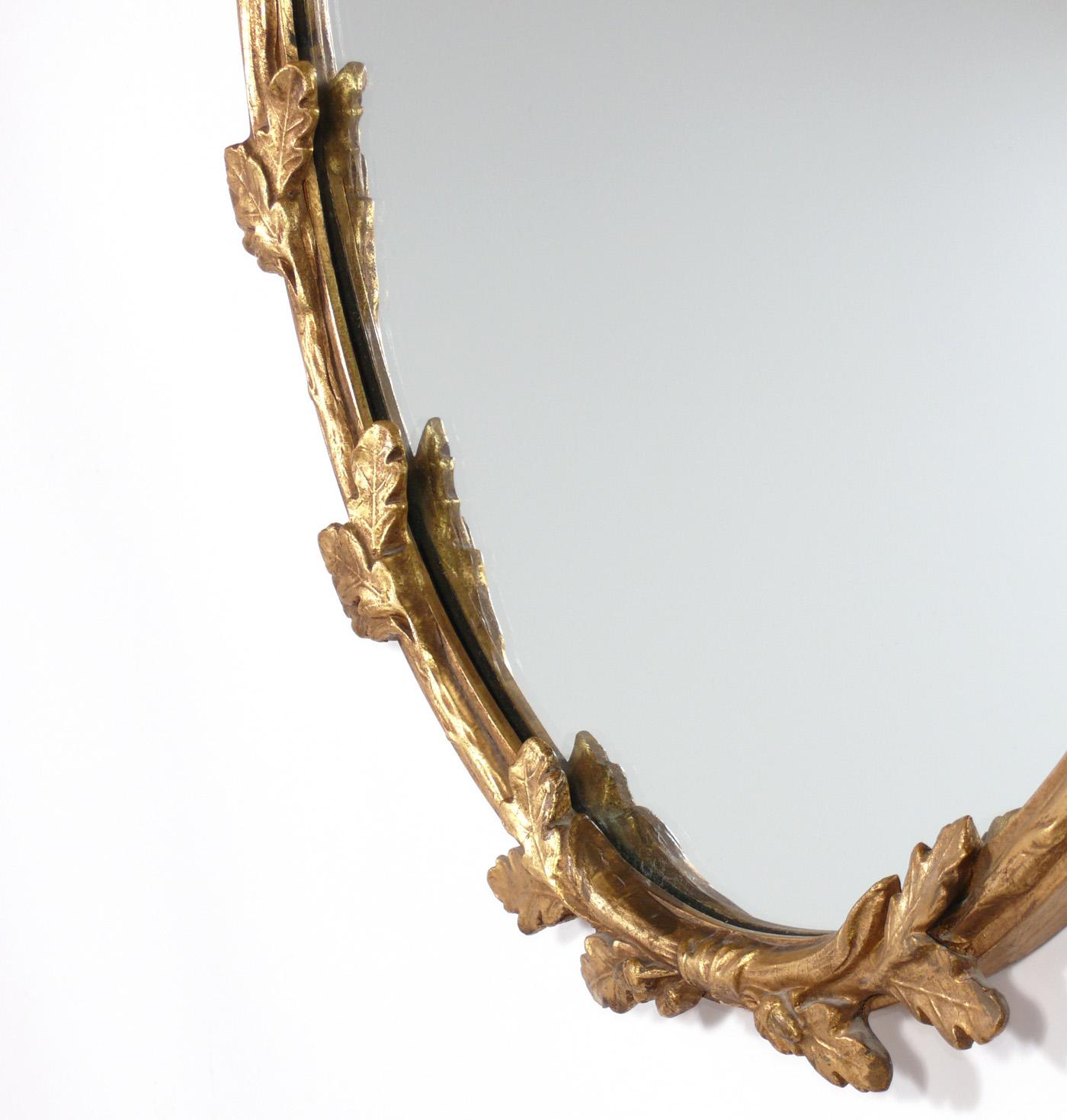 Hollywood Regency Elegante specchio con foglie di quercia dorate del Carlyle Hotel NYC 36 