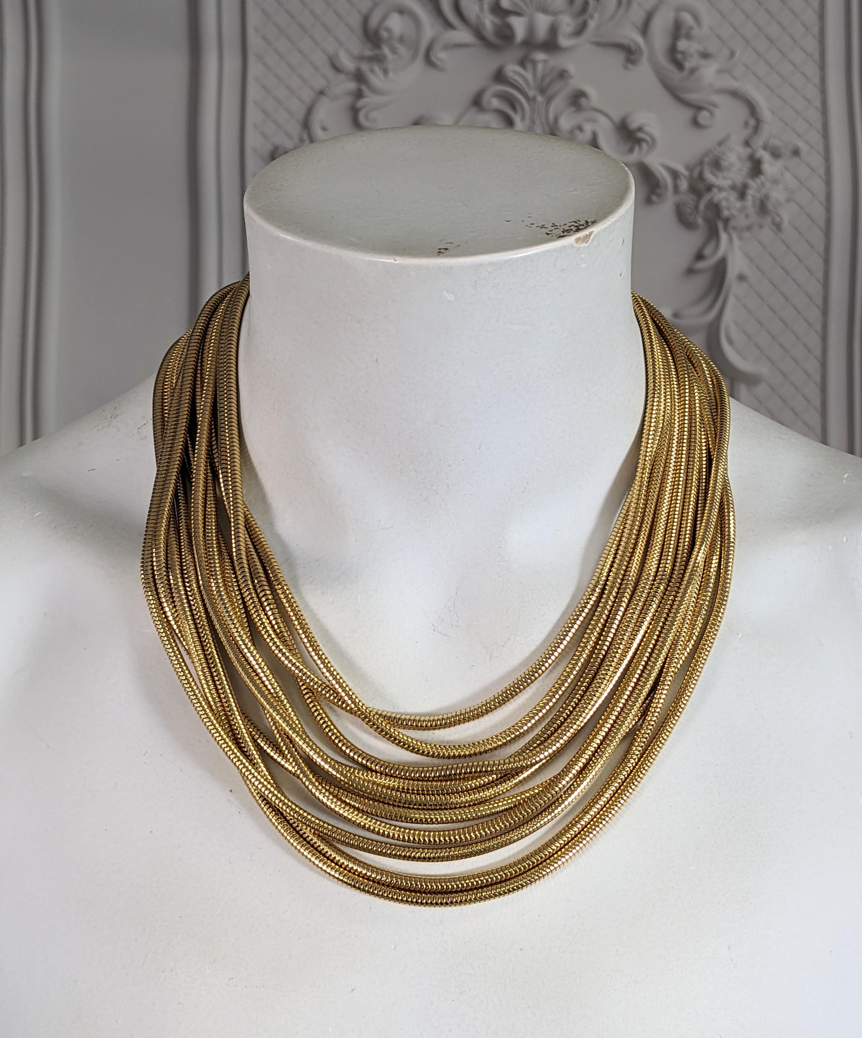 Elegance - Collier drapé en chaîne serpent doré Unisexe en vente