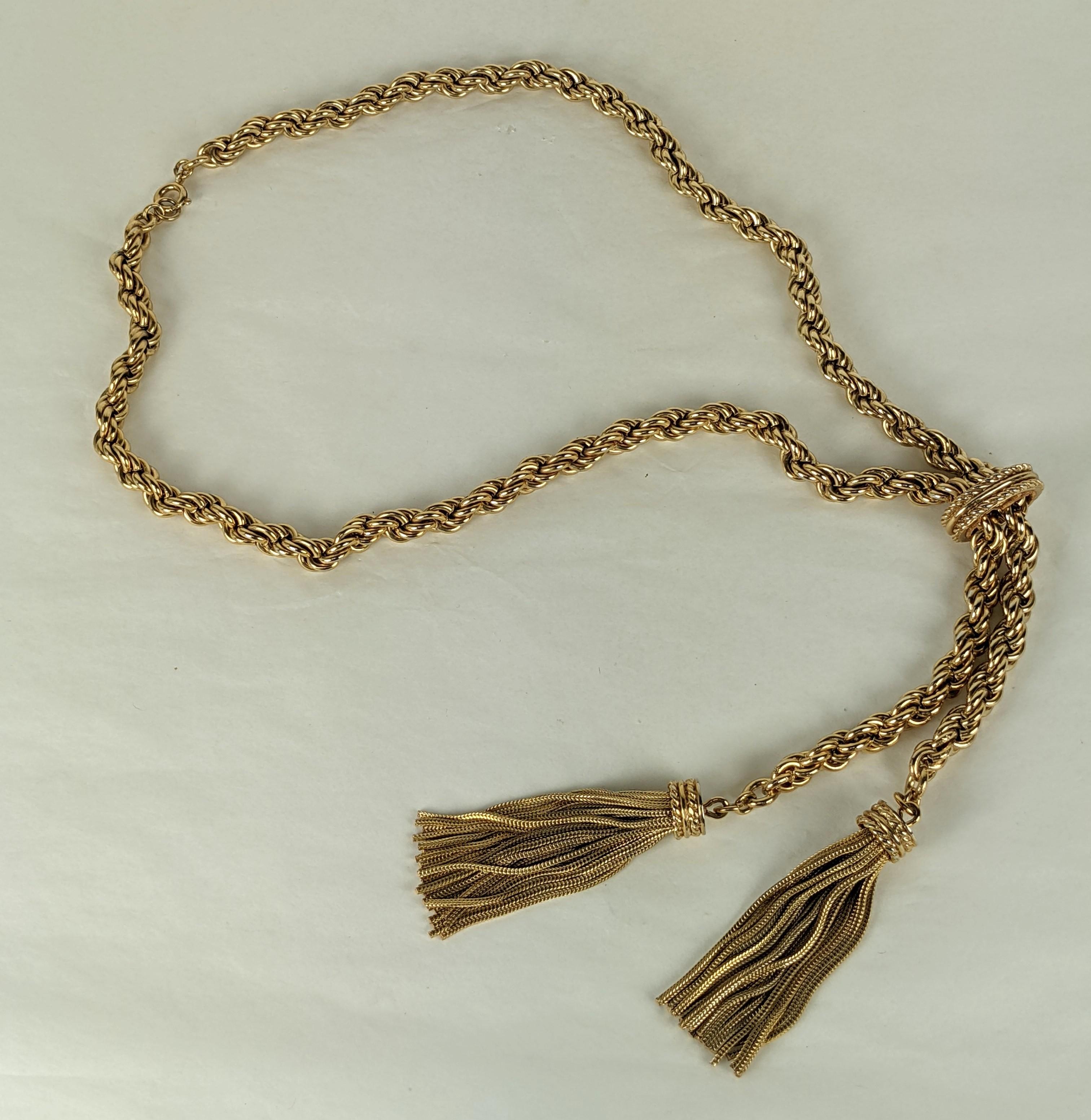 Elegant Gilt Tassel Slide Necklace In Excellent Condition In New York, NY