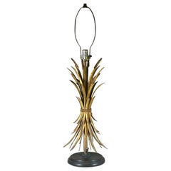 Élégante lampe de table en blé doré