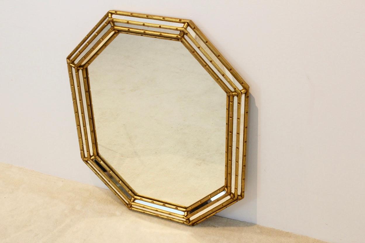 Elegant Giltwood Midcentury Octagon Mirror by Labarge, Italy In Good Condition In Voorburg, NL