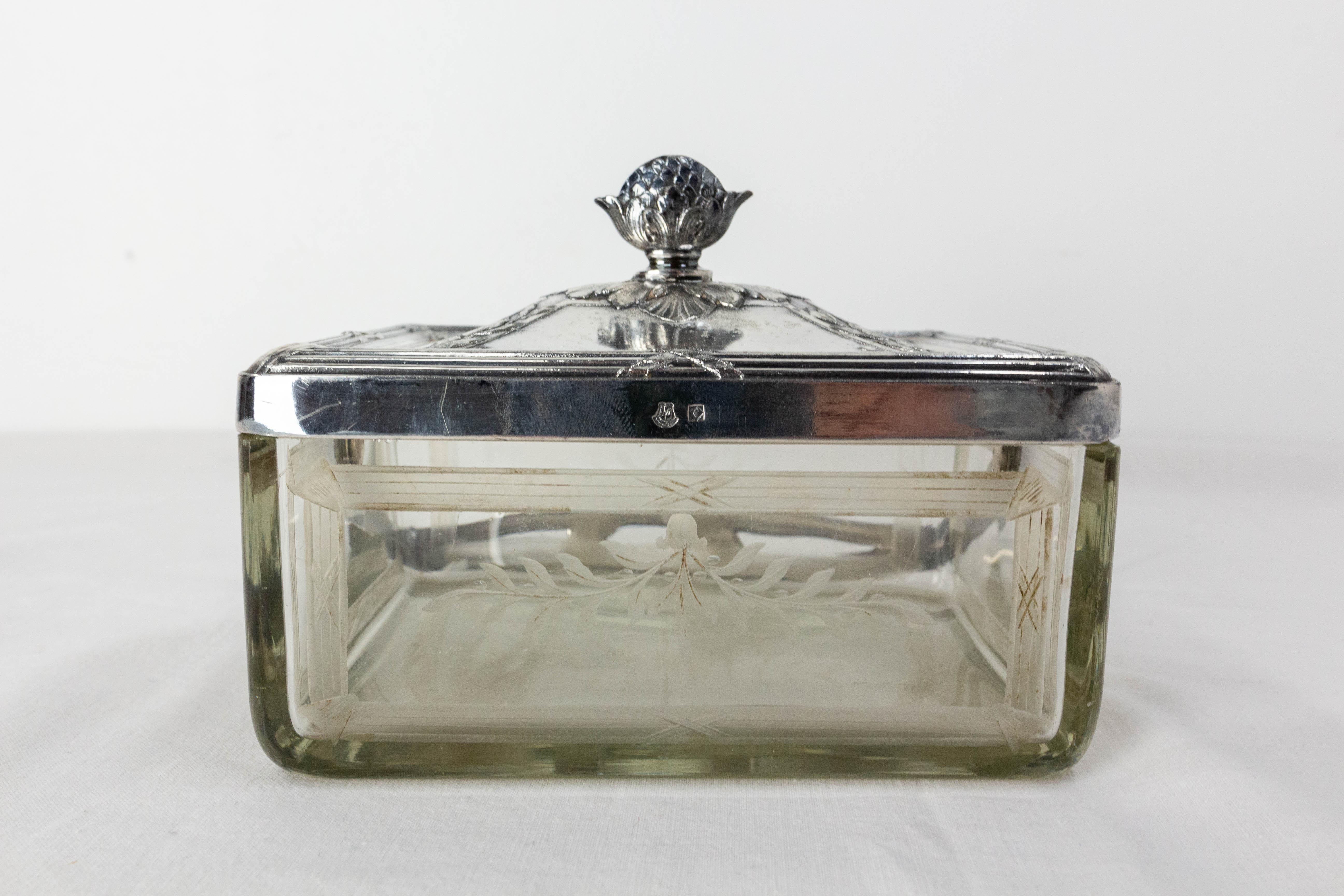 Elegant Glass and Metal Box from the Napoleon III Period For Sale 2