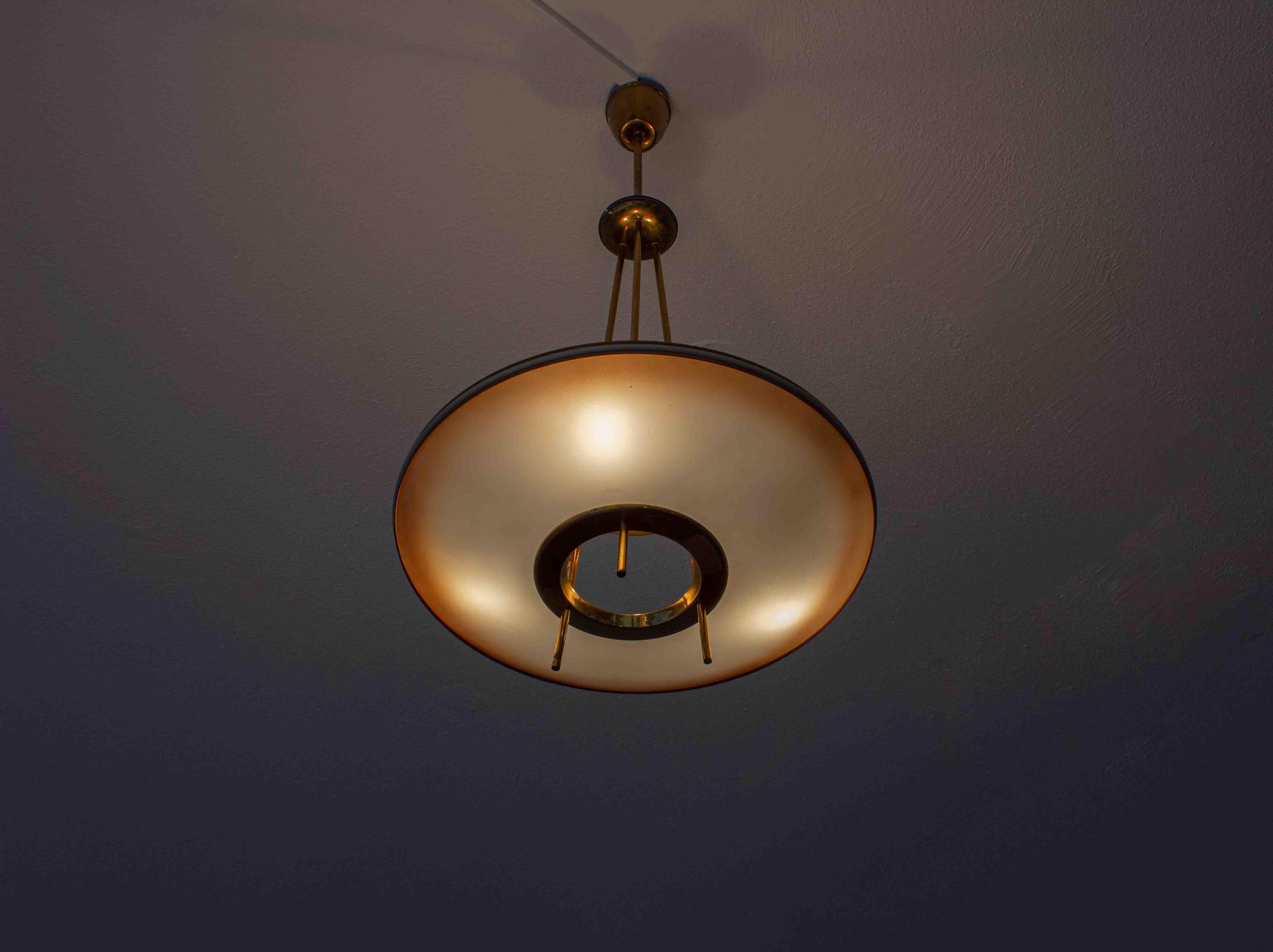 Eleganter Halbkuppel-Kronleuchter aus Glas von Fontana Arte, Italien 1950er Jahre im Zustand „Gut“ im Angebot in Antwerpen, VAN