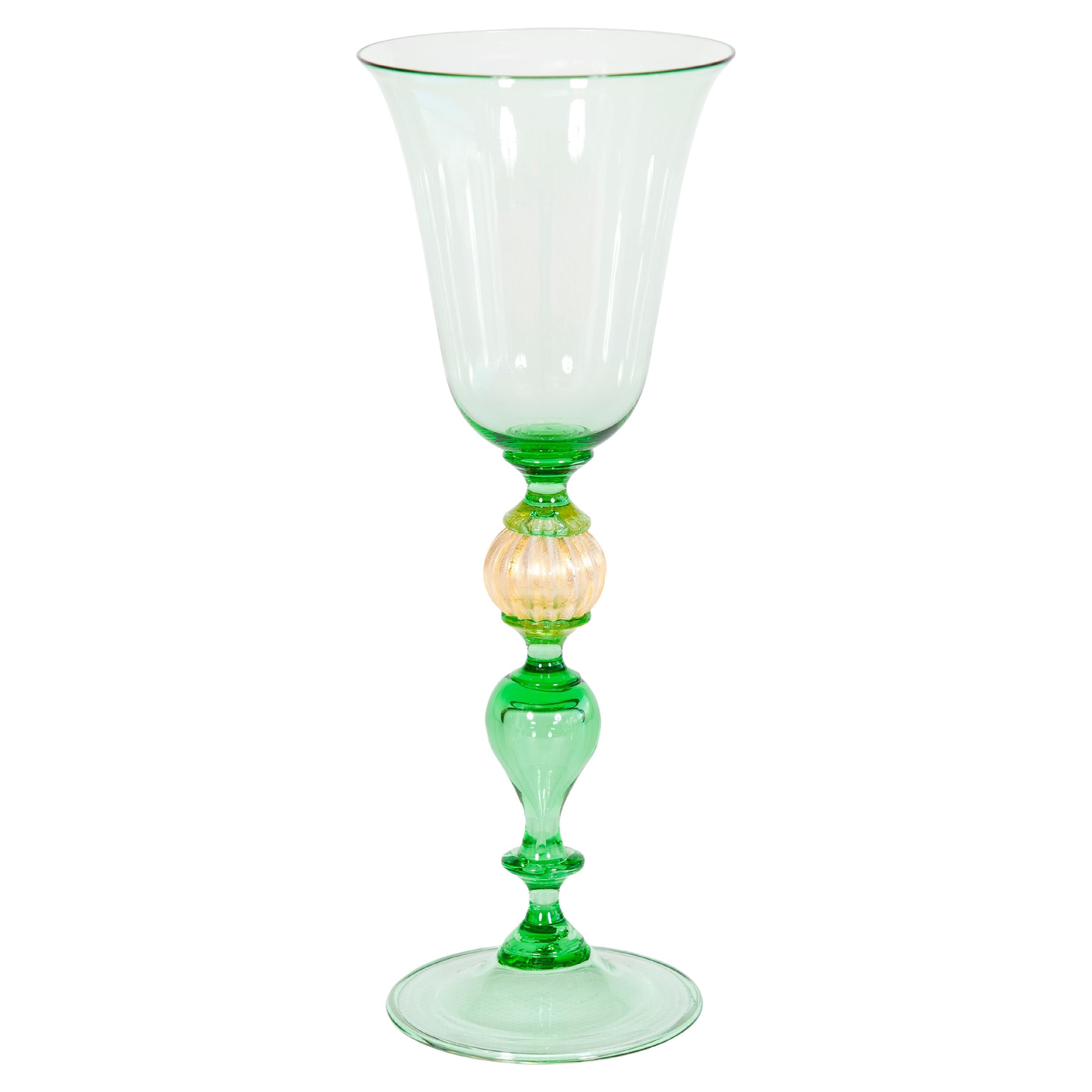 Elegant Glass in Green with Gold Leaf color  in blown Murano Glass 1990s Italy