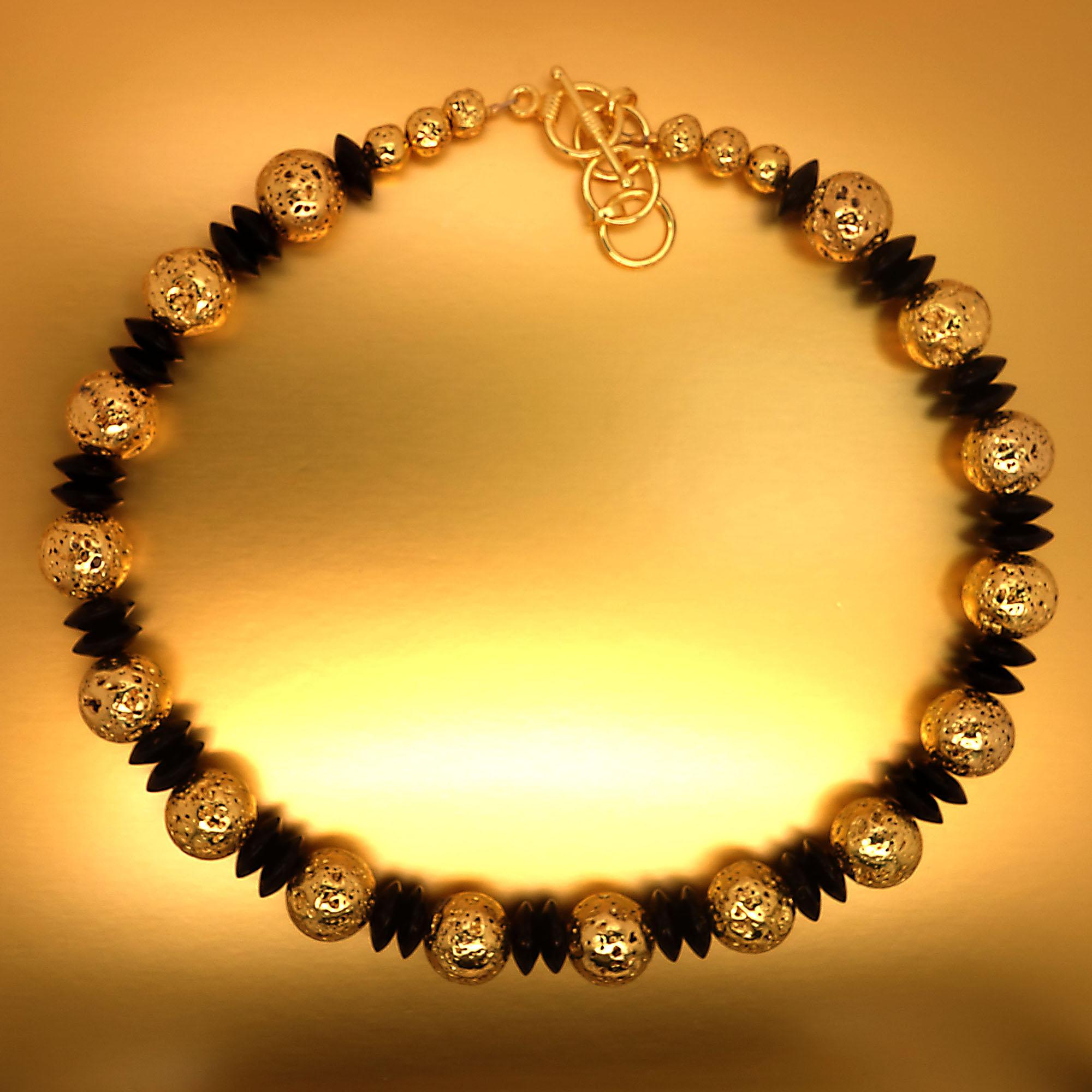 AJD Elegant Gold and Black Choker Necklace In New Condition In Raleigh, NC