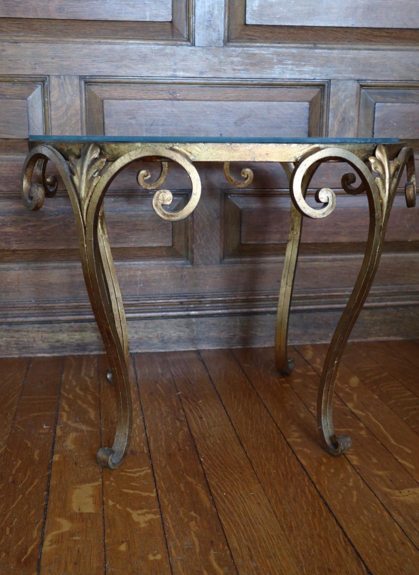 20th Century Elegant Gilt and Glass Nightstands or Side Tables For Sale