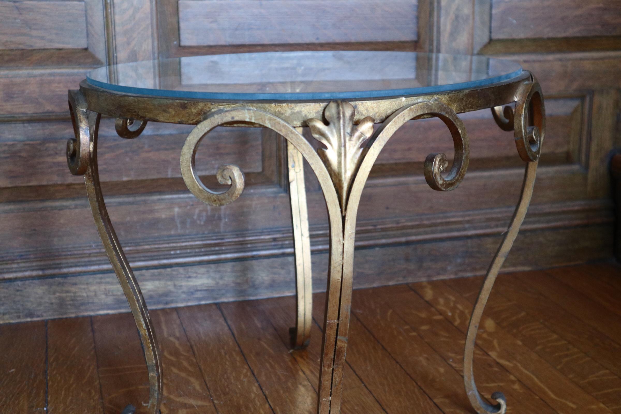 Elegant Gilt and Glass Nightstands or Side Tables For Sale 2