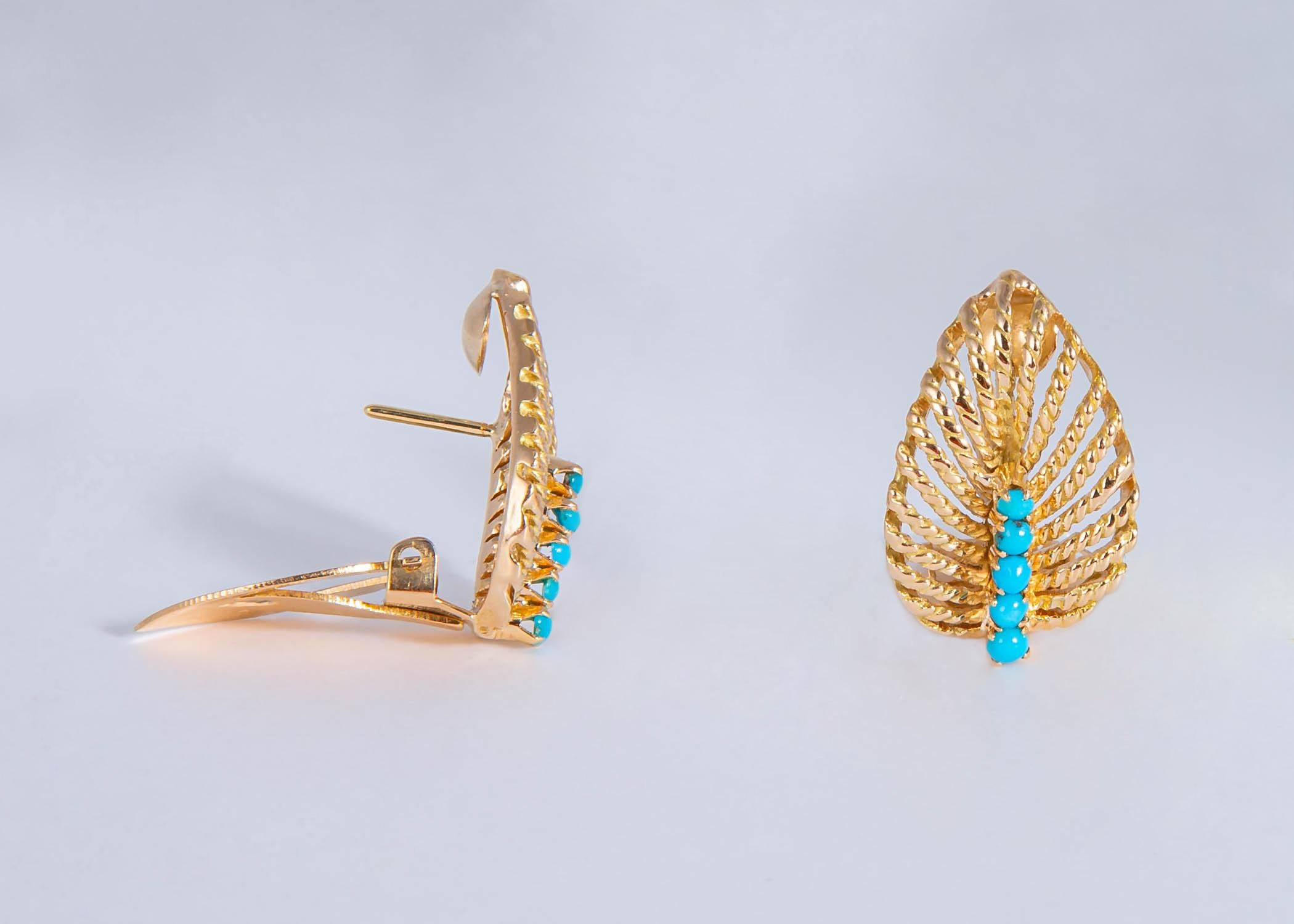 Contemporary Elegant Gold and Turquoise Leaf Motif Earrings For Sale