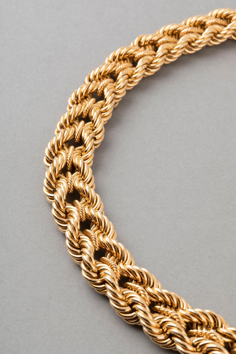 Elegant Gold French 1950s Vintage Necklace For Sale at 1stdibs