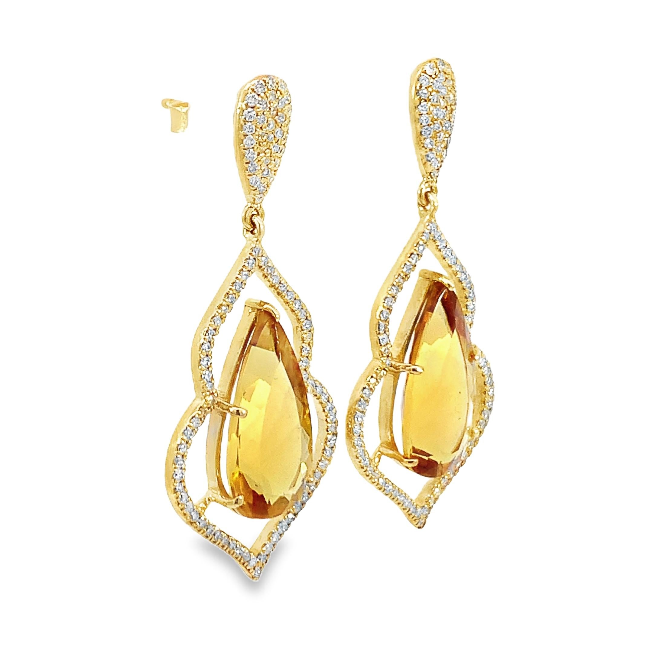 Taille mixte Boucles d'oreilles élégantes en or, diamant naturel et aigue-marine jaune en vente