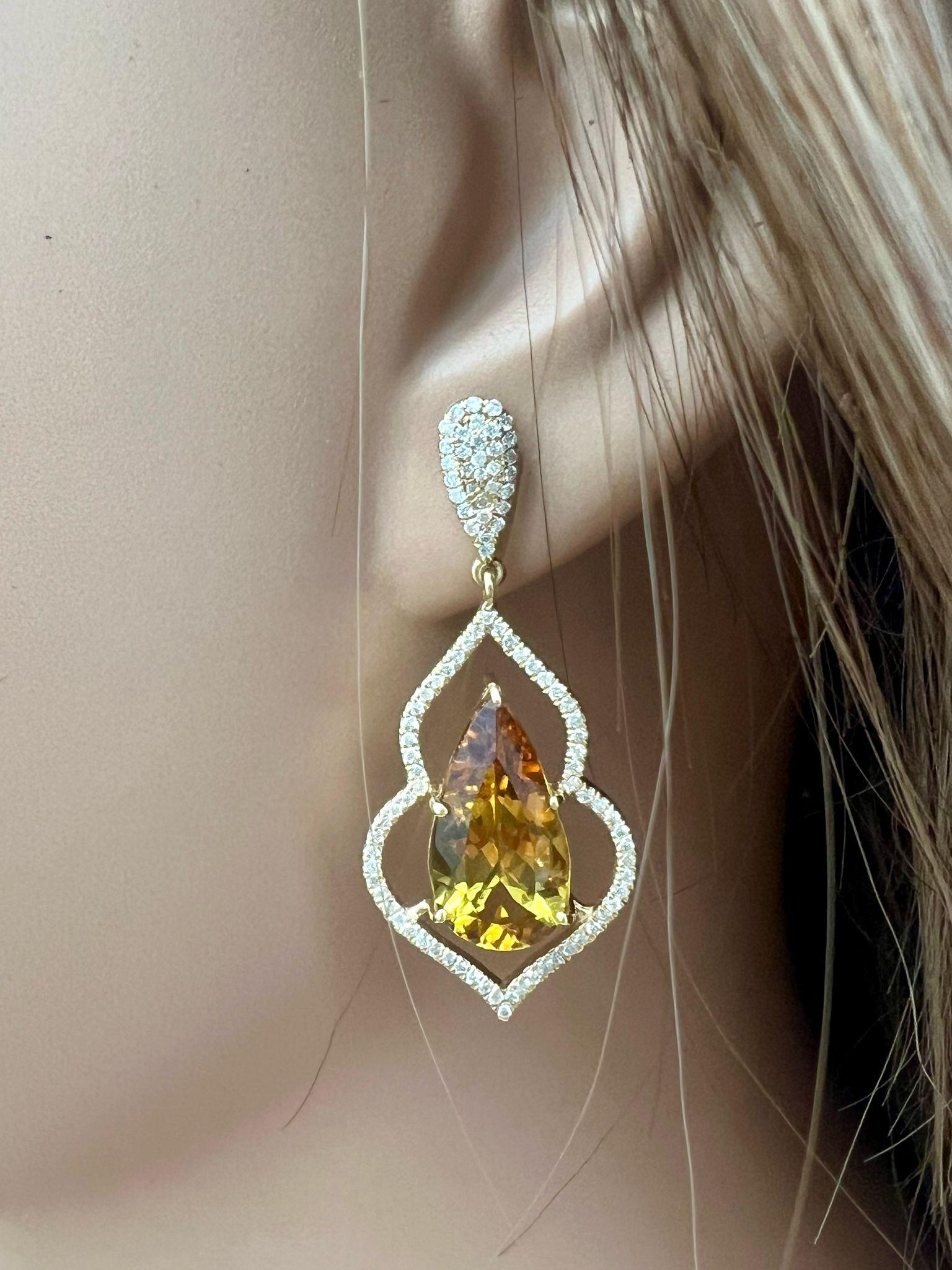 Boucles d'oreilles élégantes en or, diamant naturel et aigue-marine jaune en vente 3