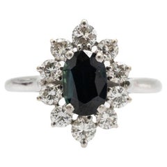 Élégante bague en or avec saphir de 1,50 carat et diamants, France, fin du XXe siècle.