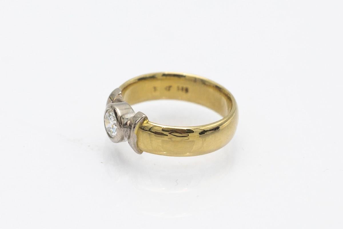 Elegant gold ring with a diamond, 0.55 ct. In Good Condition In Chorzów, PL