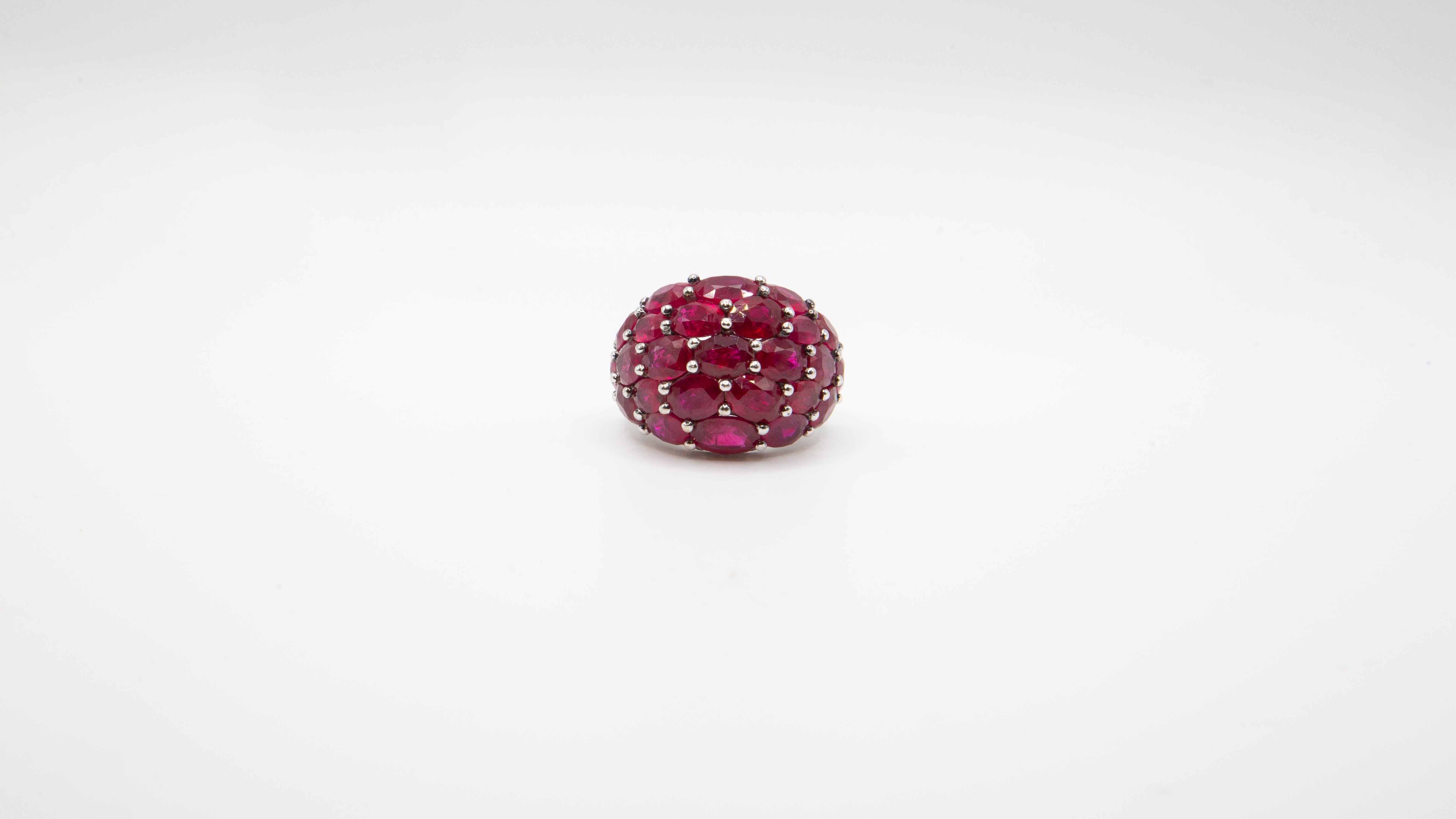 Anello Eleg Graff in platino 18 carati - rubino ovale e diamanti in vendita 6