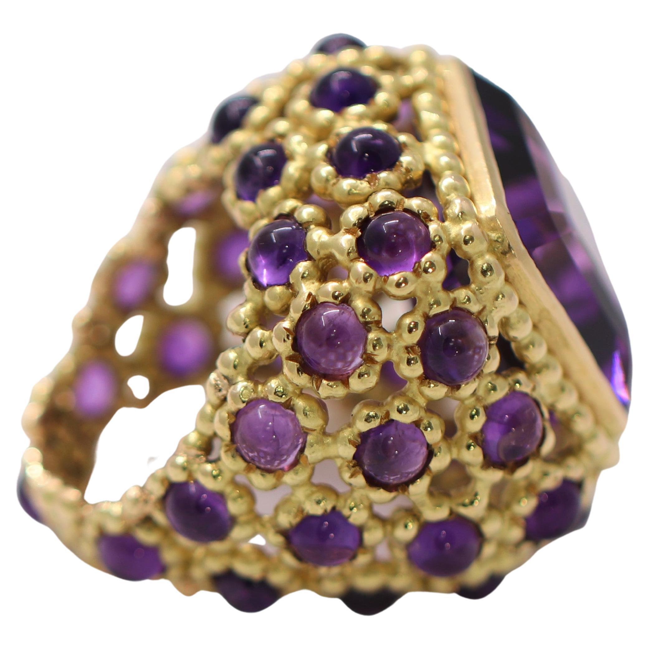 French Cut Elegant Grand Scale French Mid-20th Century 18k Gold and Amethyst Cocktail Ring For Sale