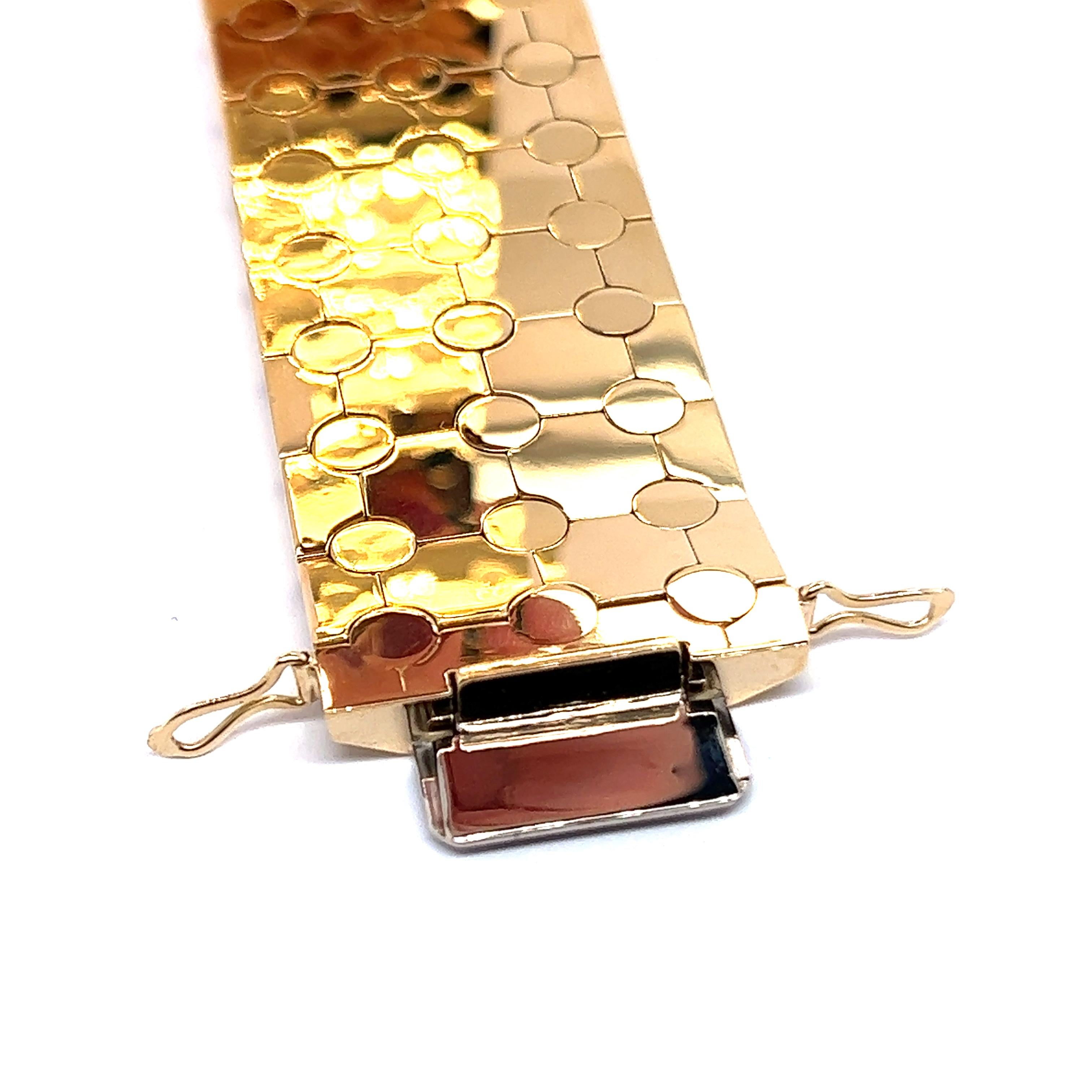 Bracelet graphique élégant en or jaune 18 carats  en vente 7