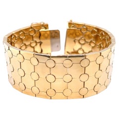 Elegant Graphic Bracelet in 18 Karat Yellow Gold 