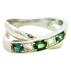 Élégante bague en or vert et blanc