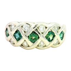 Élégante bague en or vert et blanc