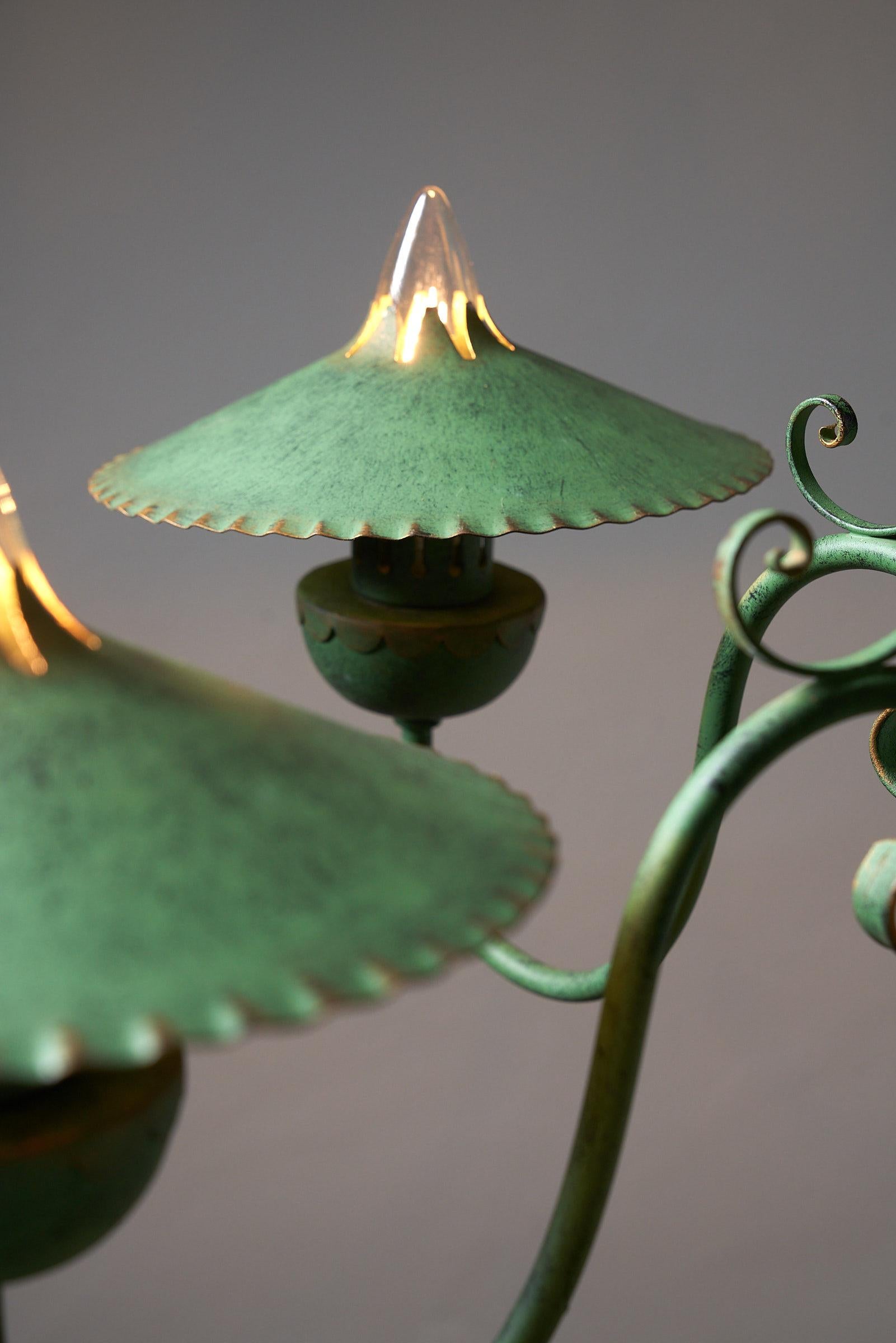 Elegant Green Chandelier with Shades Italy For Sale 5
