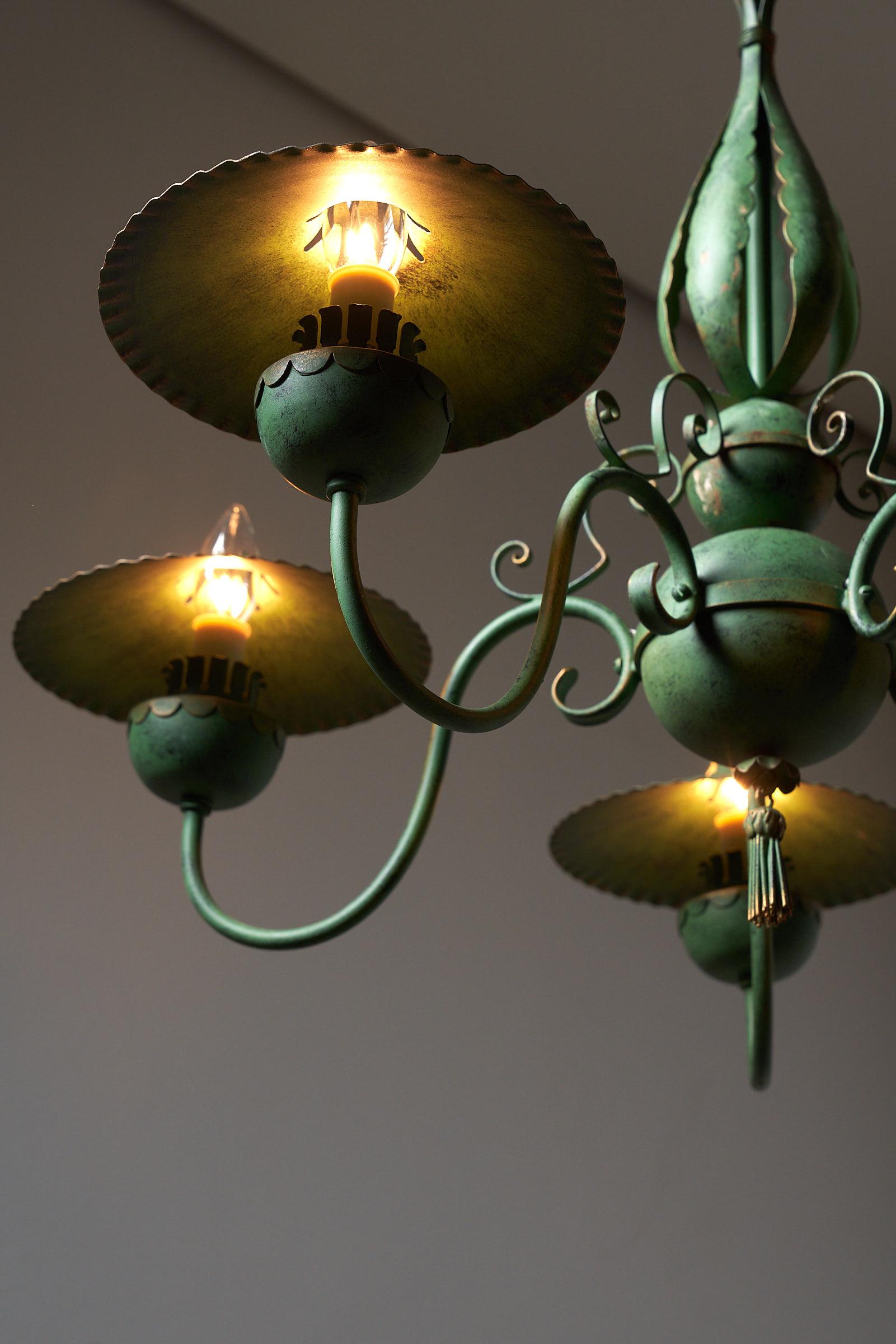 Elegant Green Chandelier with Shades Italy For Sale 7