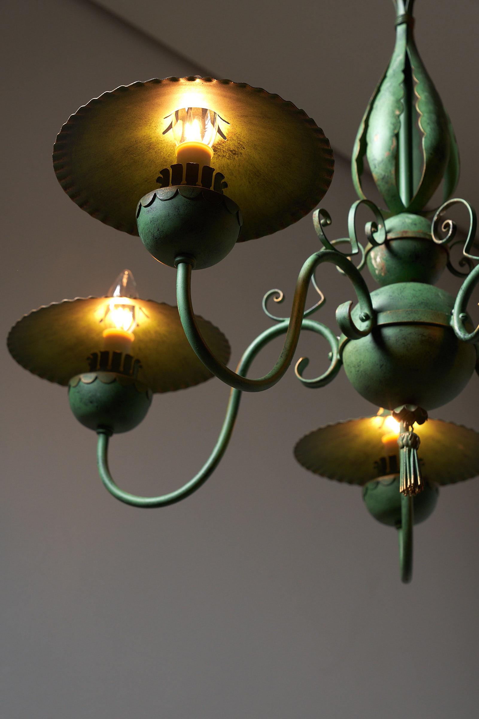 Elegant Green Chandelier with Shades Italy For Sale 6