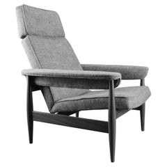 Elegant Grey Mid century Modern Lounge Chair