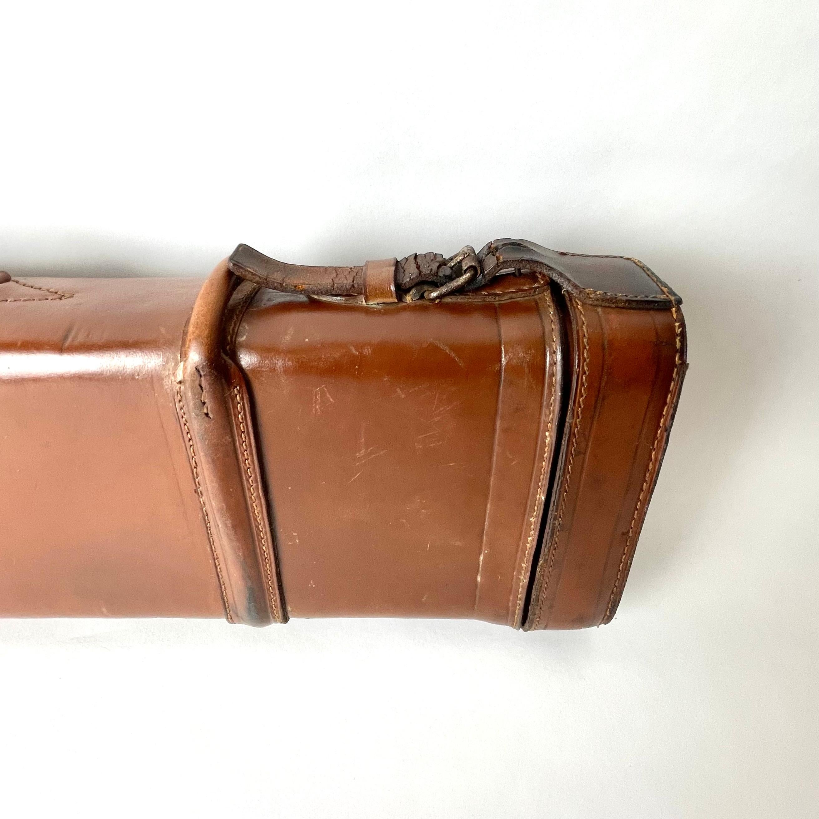Elegant Gun Case from Holland & Holland from the 1920-30s For Sale 3
