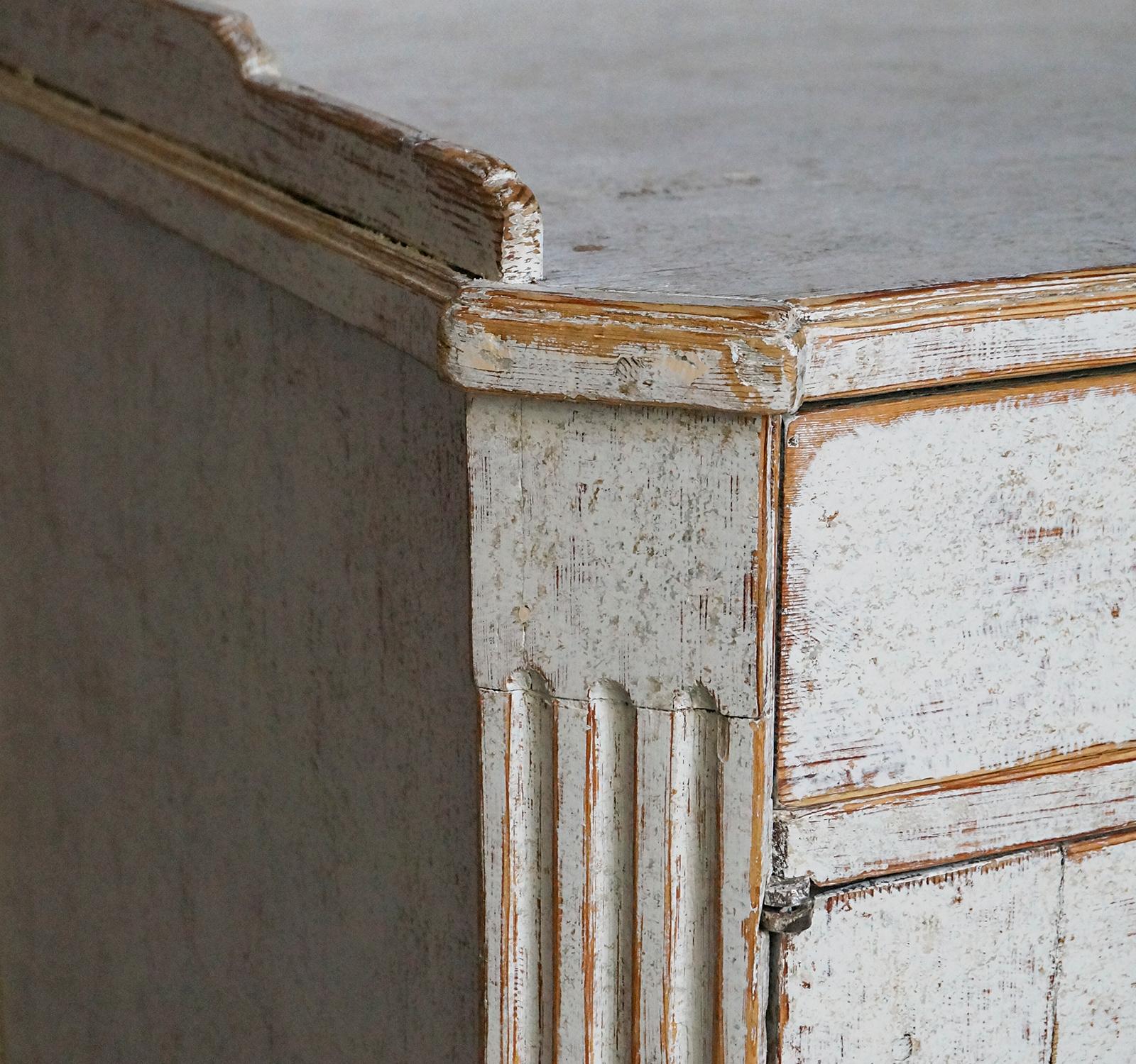 Wood Elegant Gustavian Sideboard