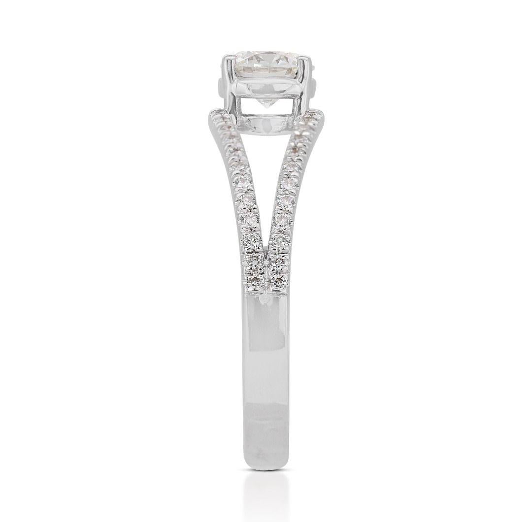 Elegant Halo Ring in 14K White Gold For Sale 1