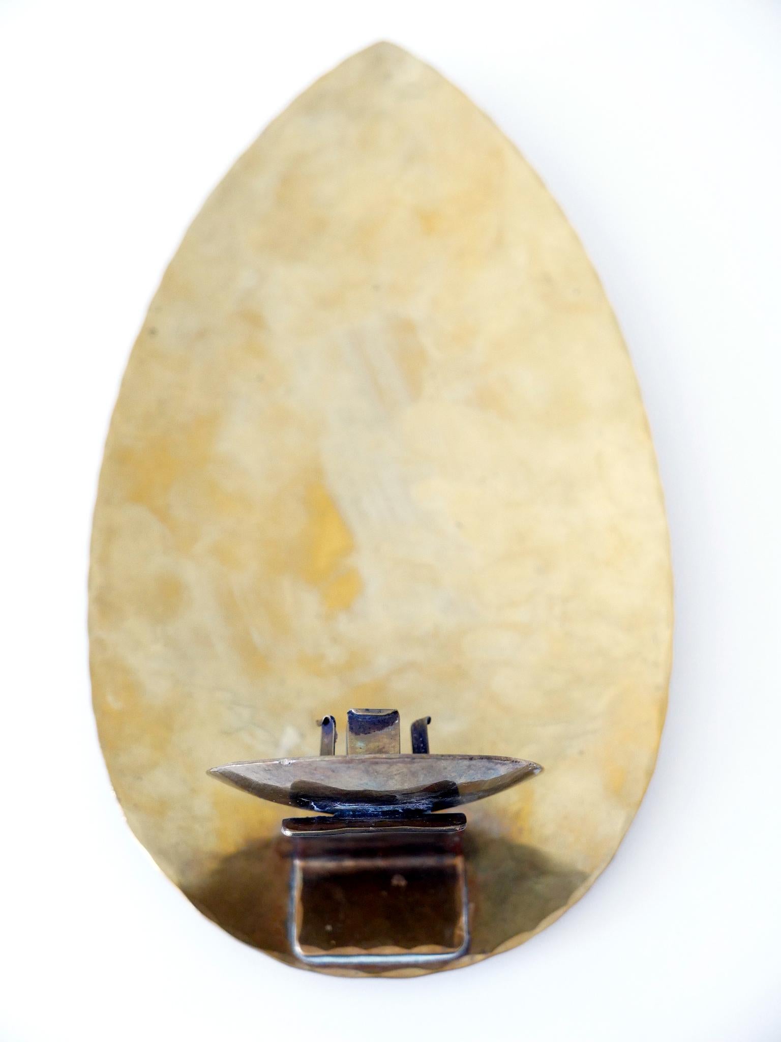 Applique élégante à bougie Bauhaus en laiton martelé, Allemagne, années 1930 en vente 6