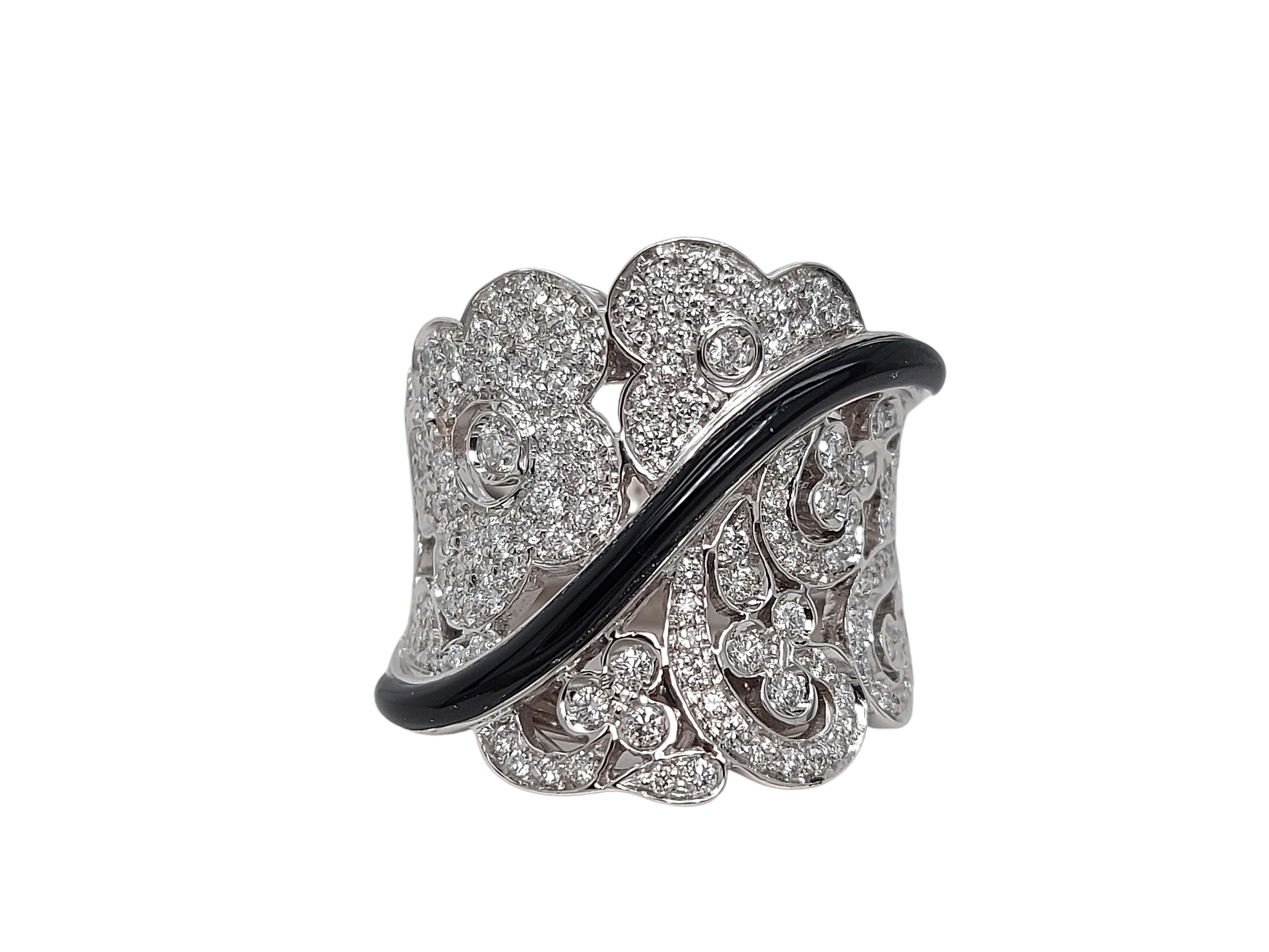 Elegant Hand Crafted 18kt white Gold Ring With Diamonds & Enamel

Diamonds: Brilliant cut diamonds, together approx. 1.55ct

Material: 18kt white gold

Ring size: 51.9 EU / 6 US

Total weight: 18.5 gram / 0.655 oz / 11.9 dwt