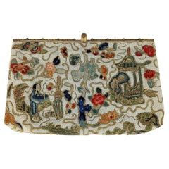 Handbestickte und perlenbesetzte Chinoiserie-Clutch aus der Mitte des Jahrhunderts