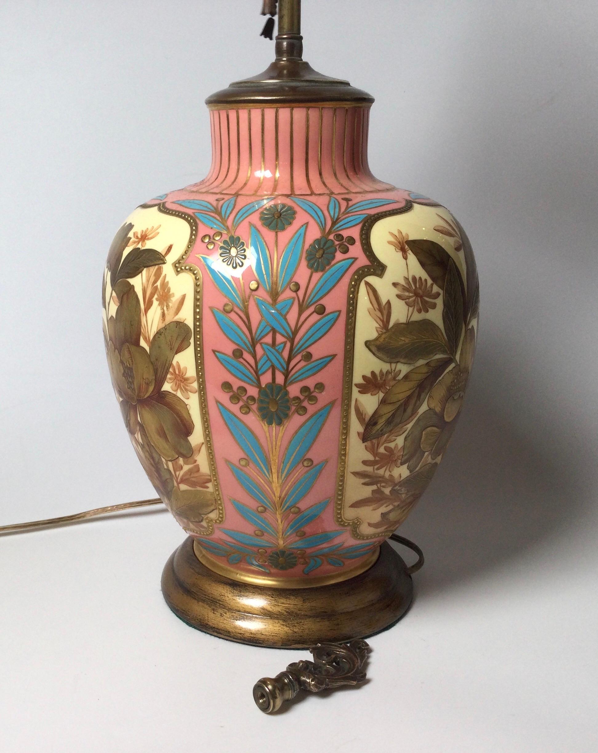 Elegant Hand Gilt and Painted Porcelain Lamp by Royal Worcester, England 1878 In Excellent Condition For Sale In Lambertville, NJ