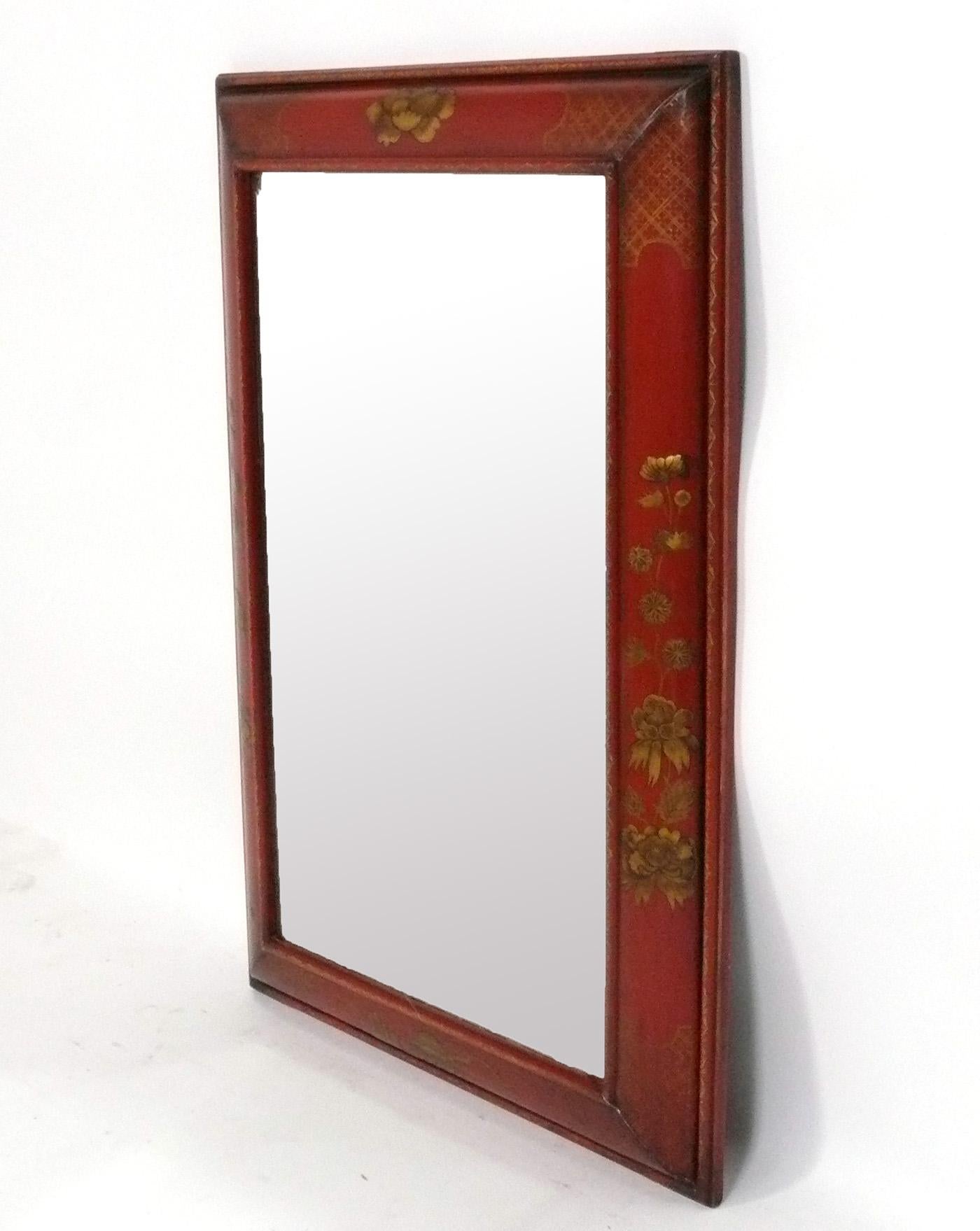 Elegant miroir Chinoiserie peint à la main, américain, circa 1950. Il mesure 34,5 